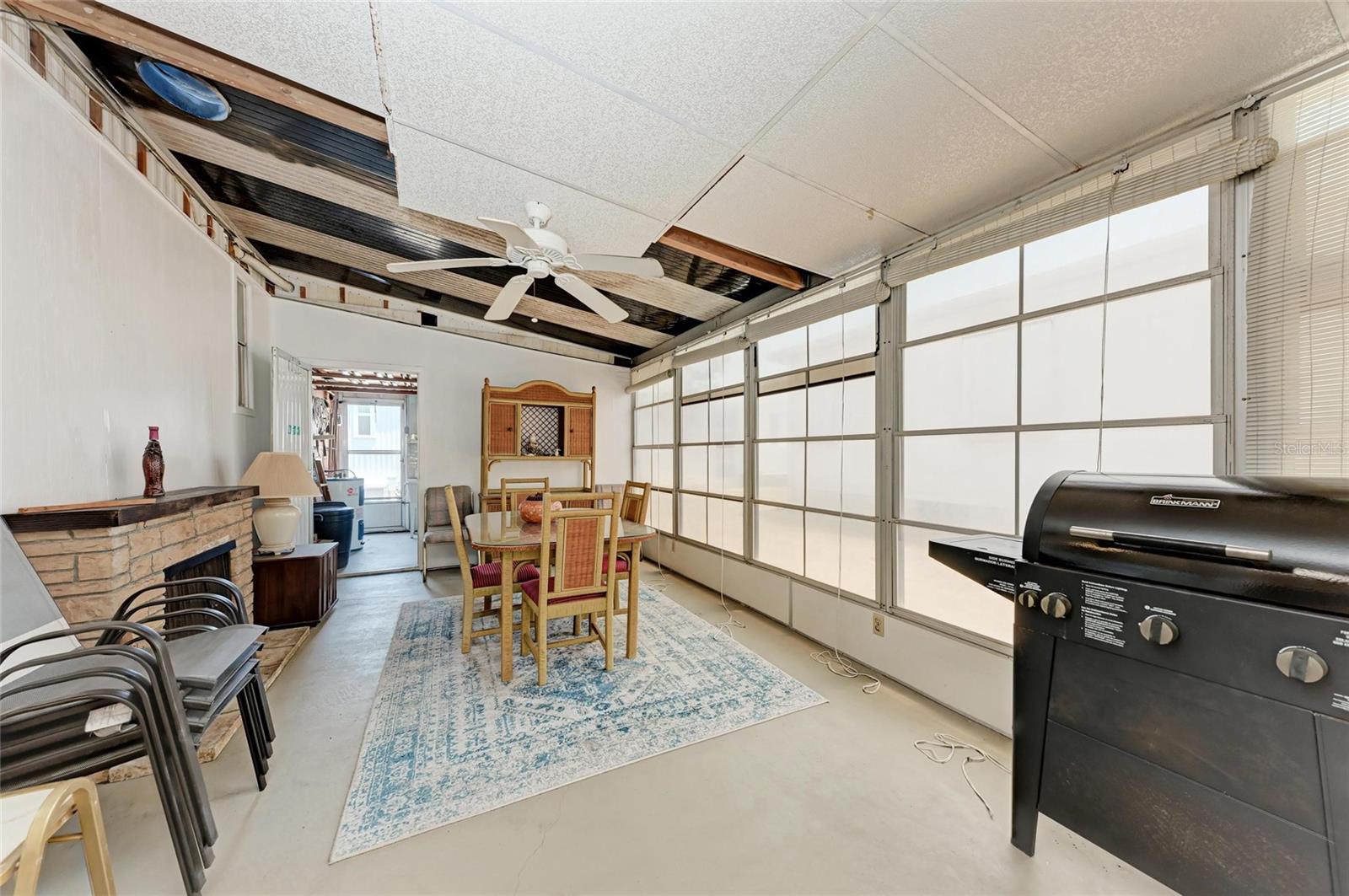 Image 31 of 42 For 5619 Bayshore Road 164