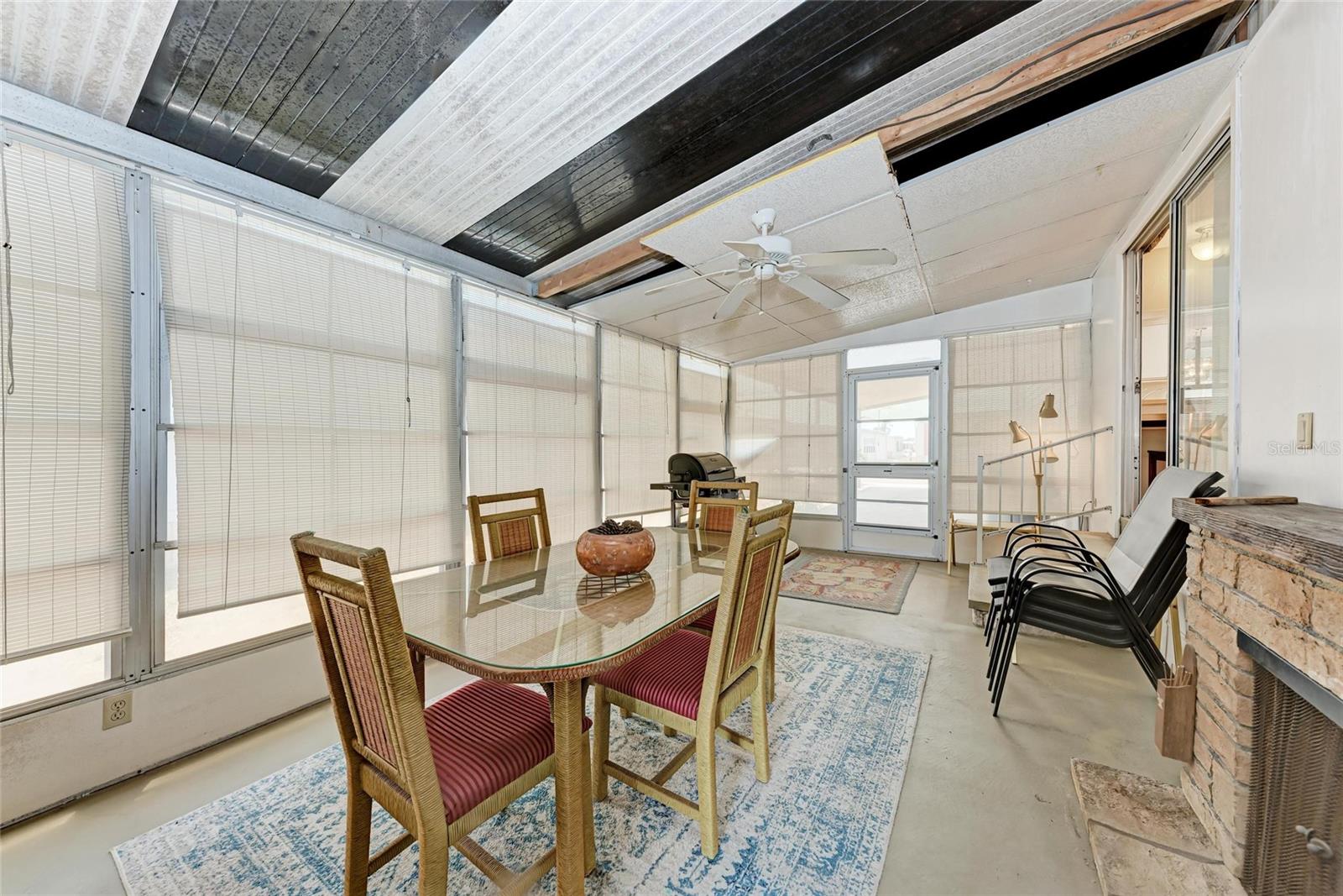 Image 34 of 42 For 5619 Bayshore Road 164