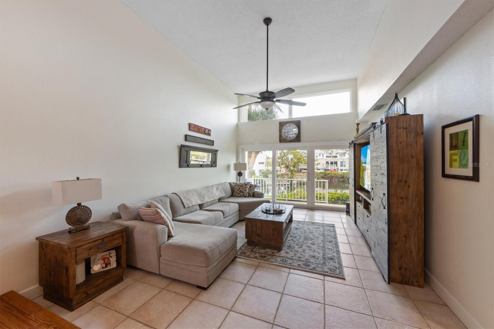 Image 13 of 39 For 3803 Bay Drive 10