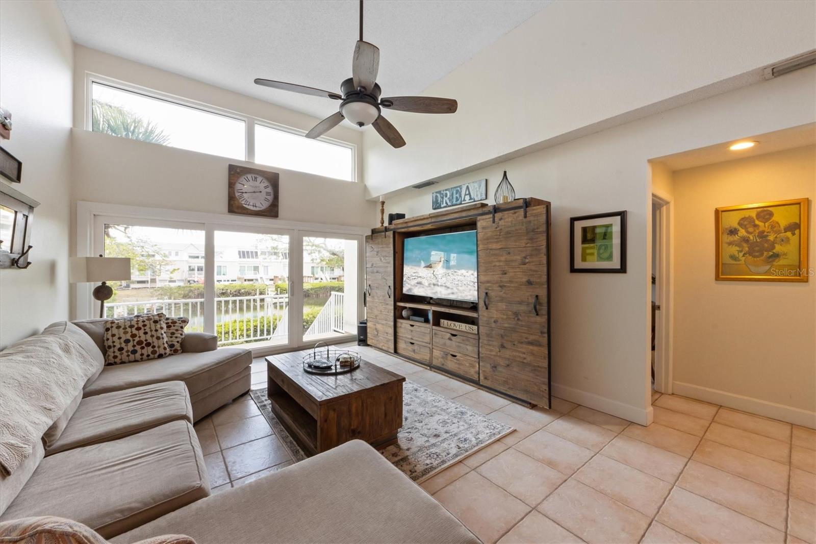 Image 14 of 39 For 3803 Bay Drive 10