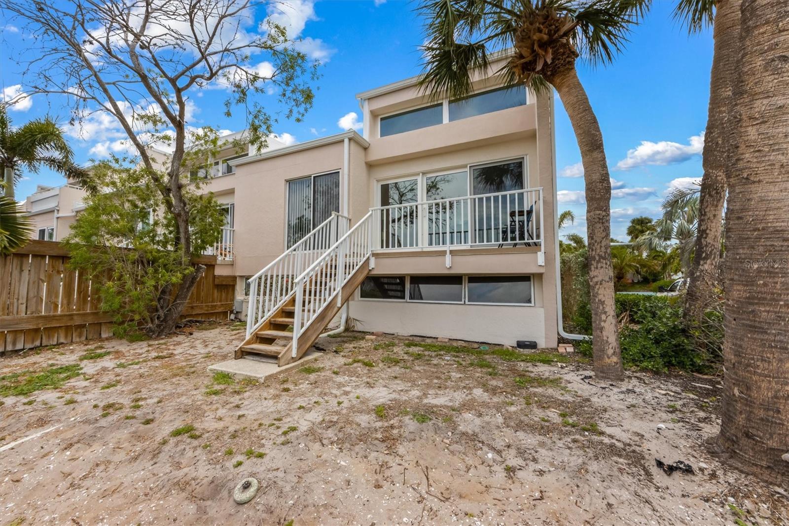 Image 25 of 39 For 3803 Bay Drive 10