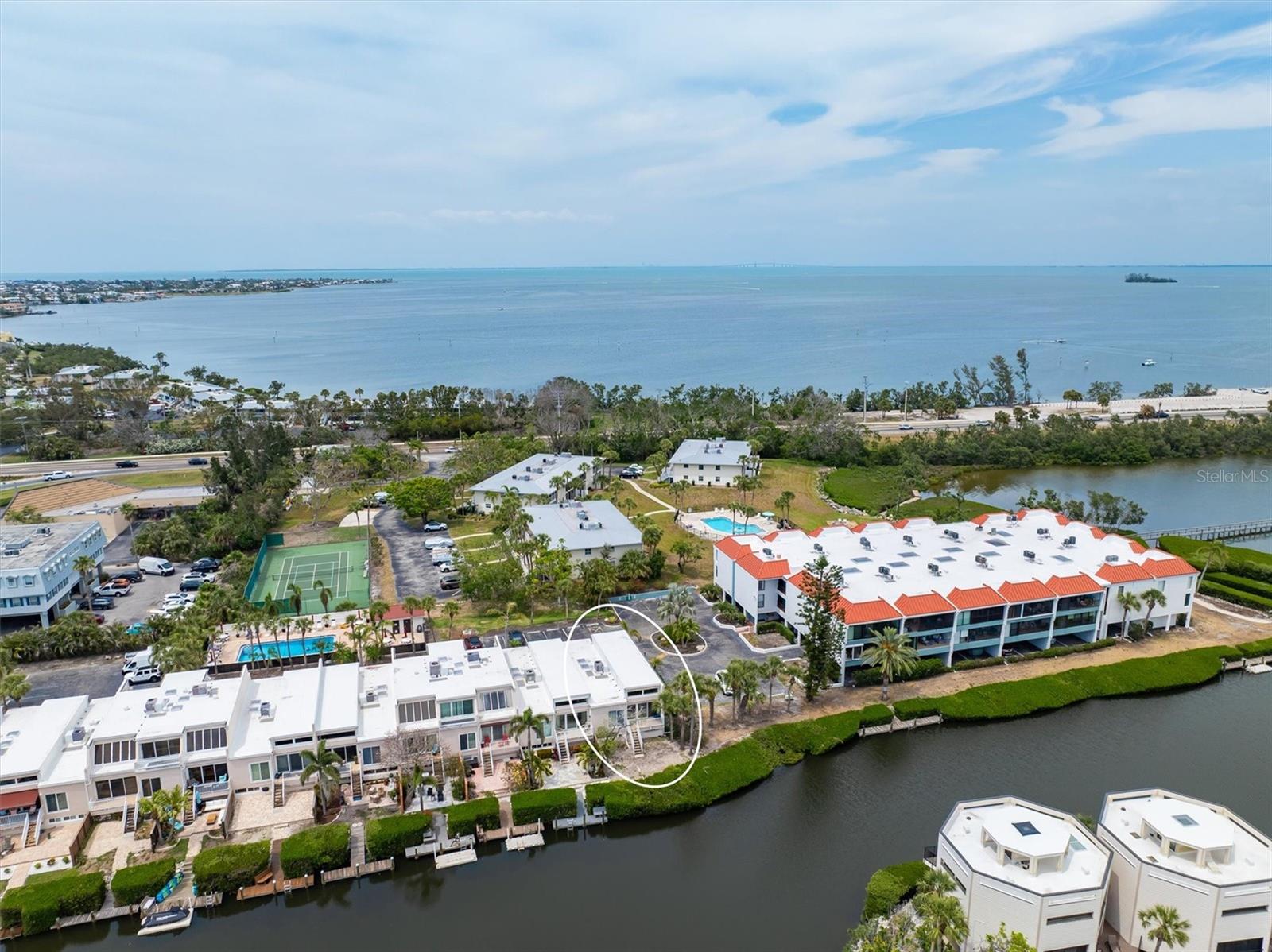Image 34 of 39 For 3803 Bay Drive 10