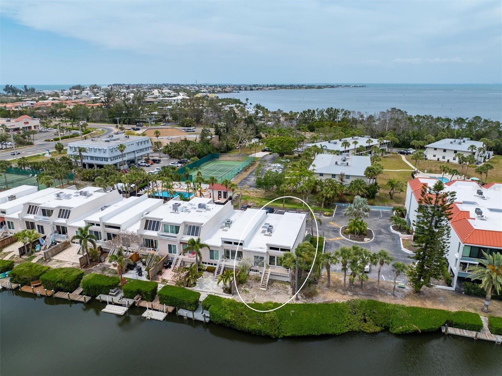 Image 35 of 39 For 3803 Bay Drive 10
