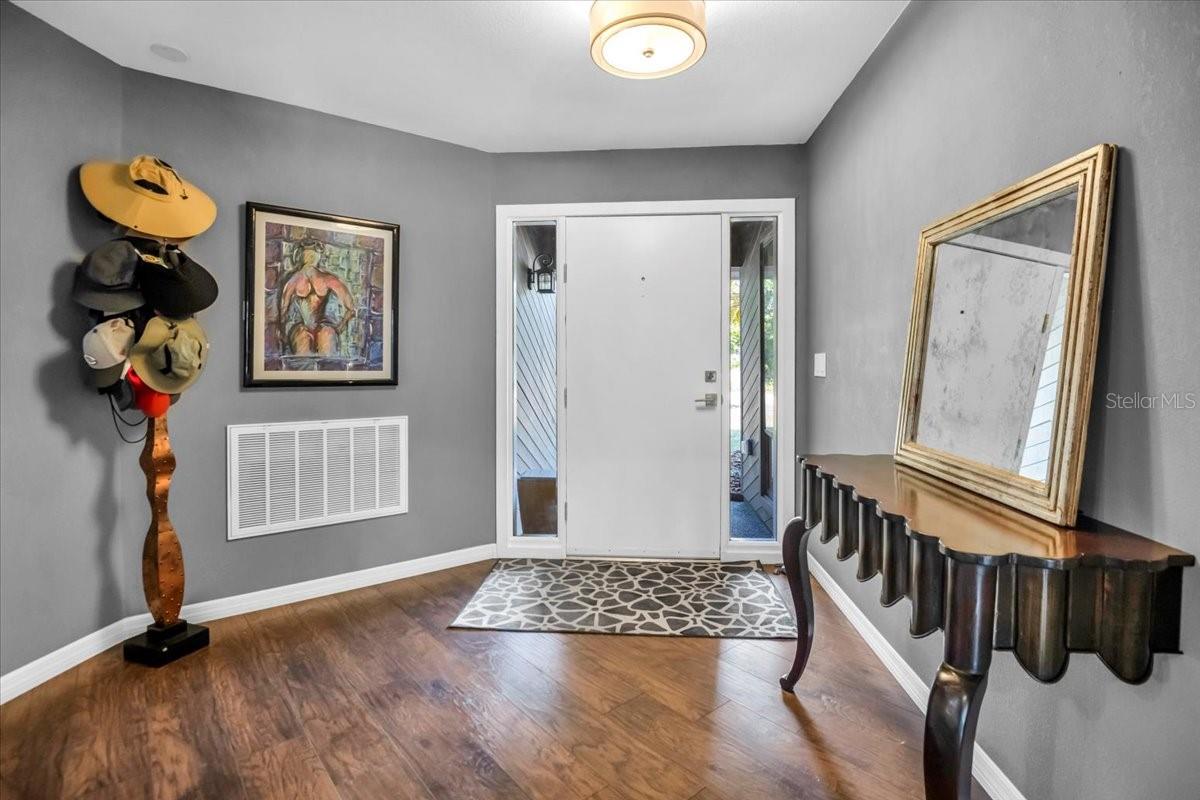 Image 7 of 58 For 1809 Buccaneer Terrace