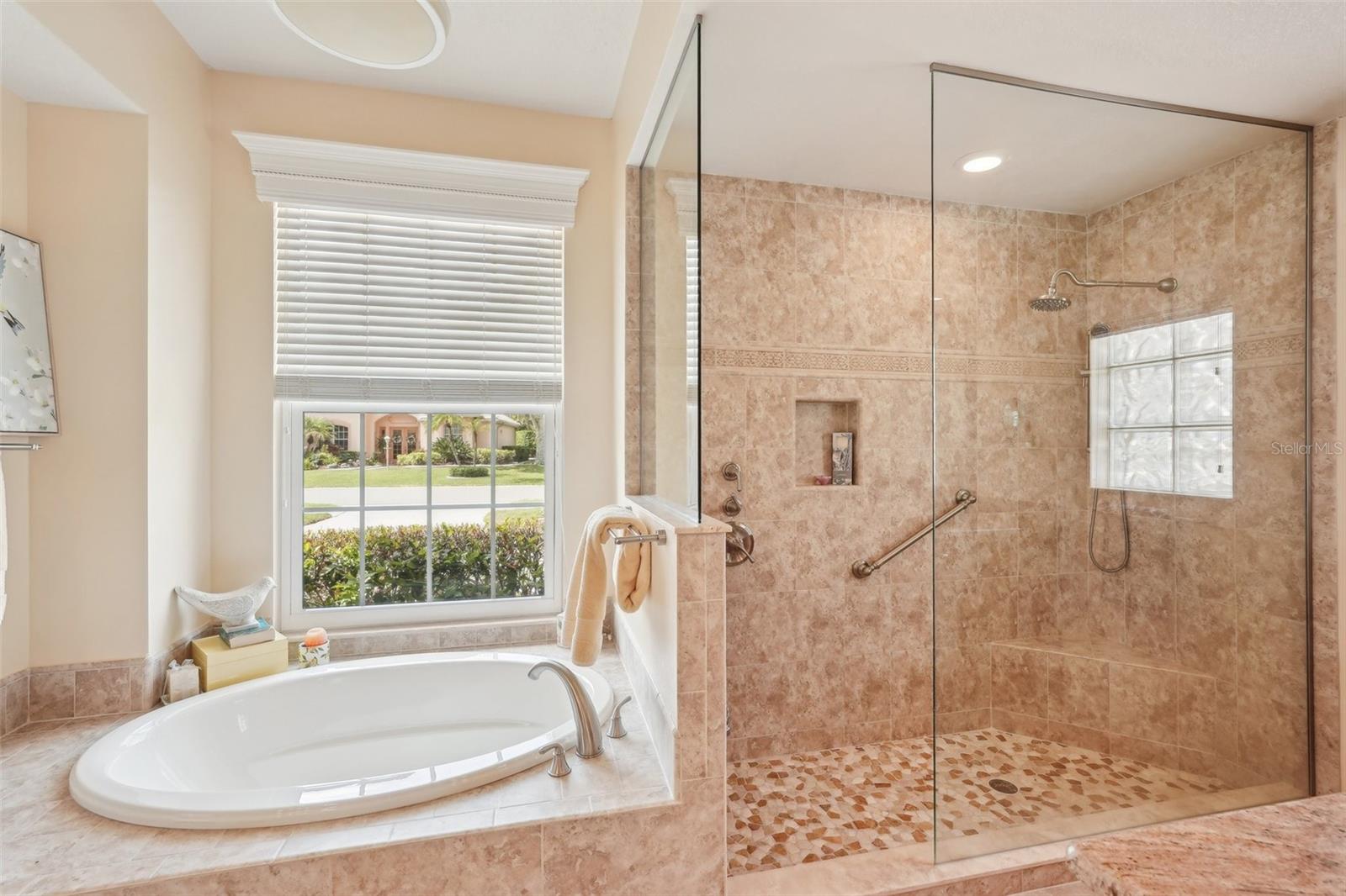 Image 23 of 80 For 431 Fieldstone Drive
