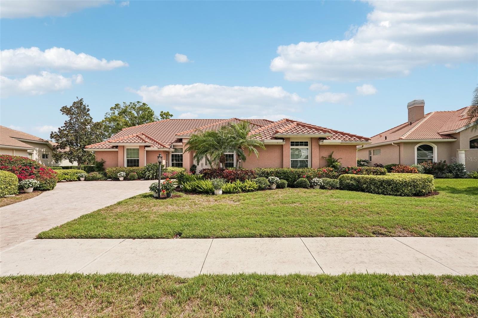 Image 5 of 80 For 431 Fieldstone Drive