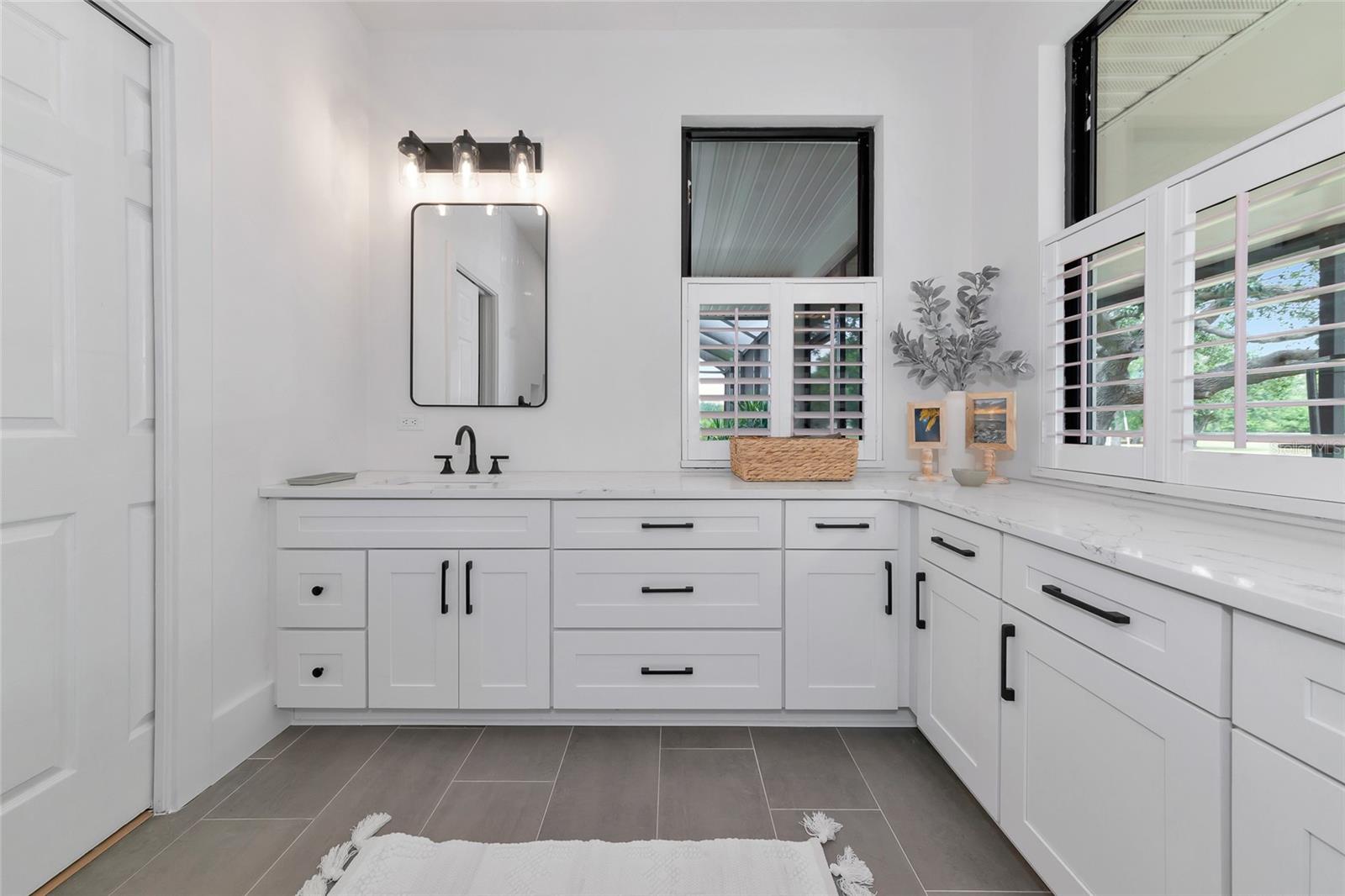 Image 37 of 91 For 22803 67th Avenue E