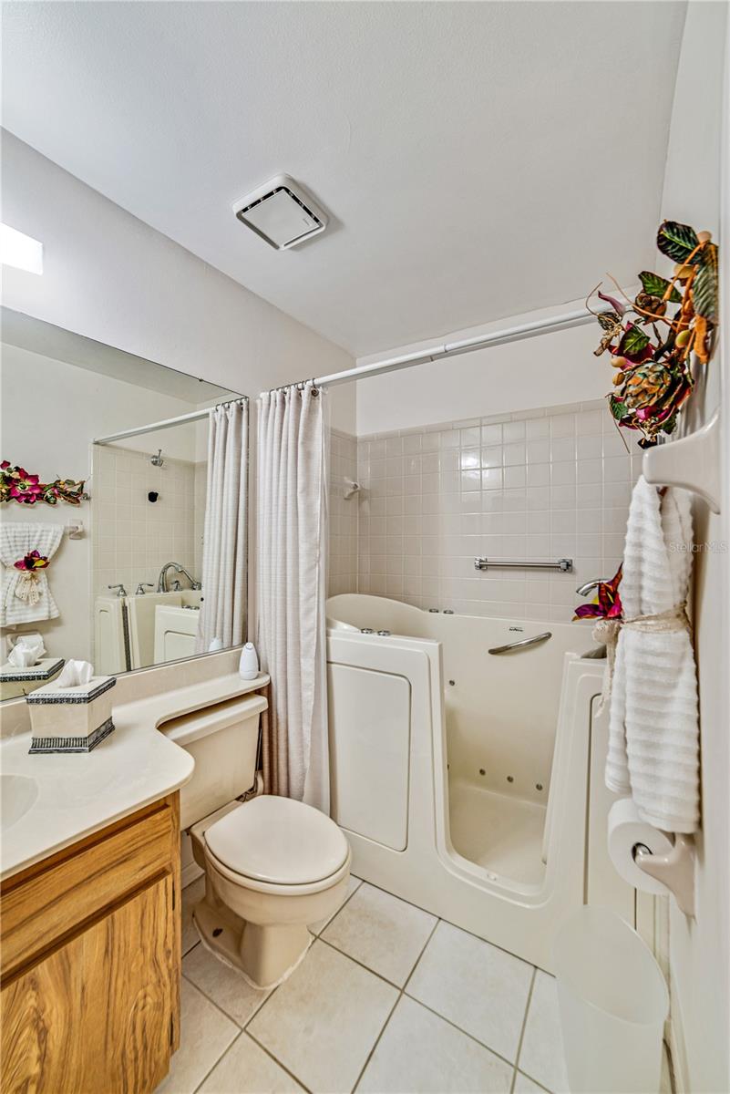 Image 29 of 53 For 2607 Lancaster Drive 35