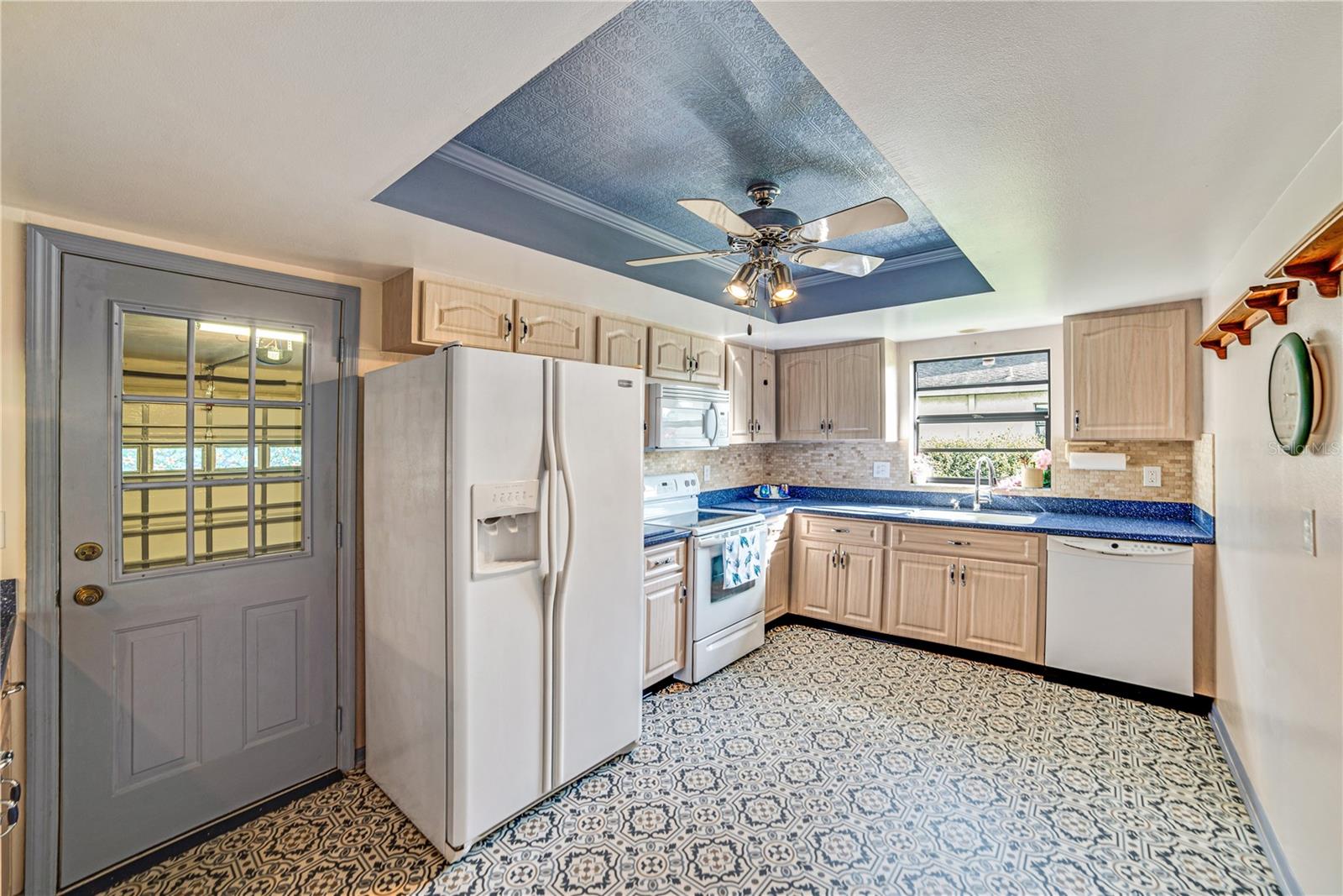 Image 5 of 53 For 2607 Lancaster Drive 35