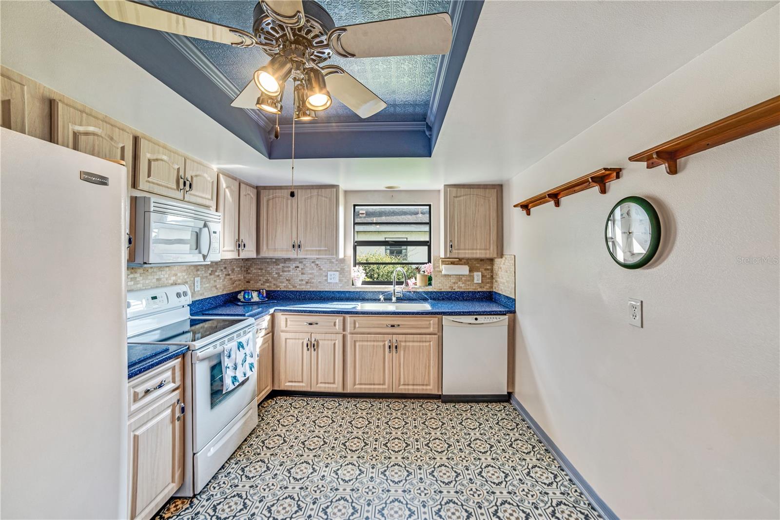 Image 6 of 53 For 2607 Lancaster Drive 35