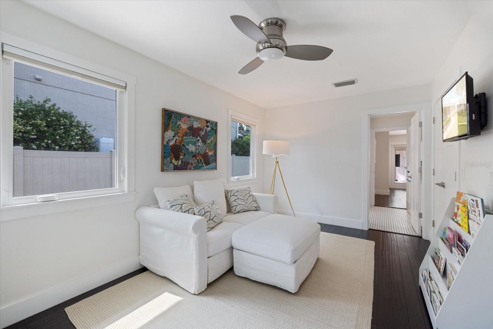 Image 31 of 52 For 1841 Datura Street