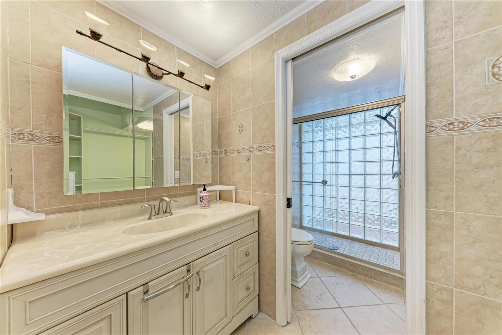 Image 10 of 59 For 4644 Red Maple Road 1303