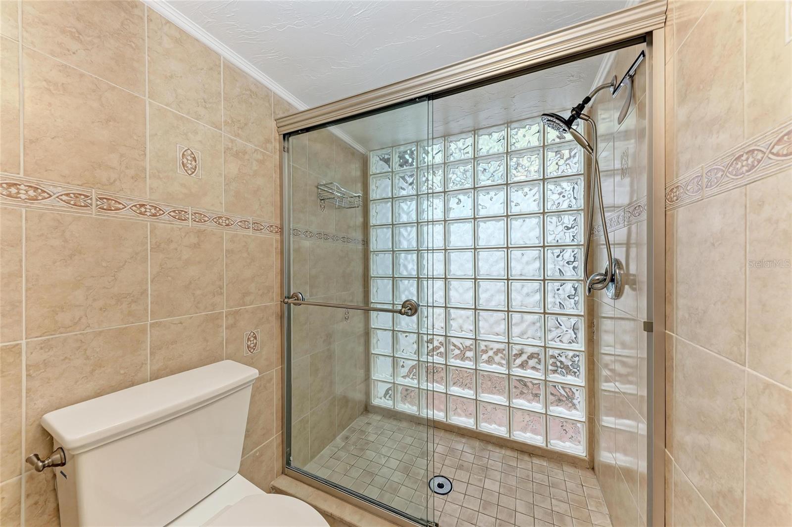 Image 11 of 59 For 4644 Red Maple Road 1303