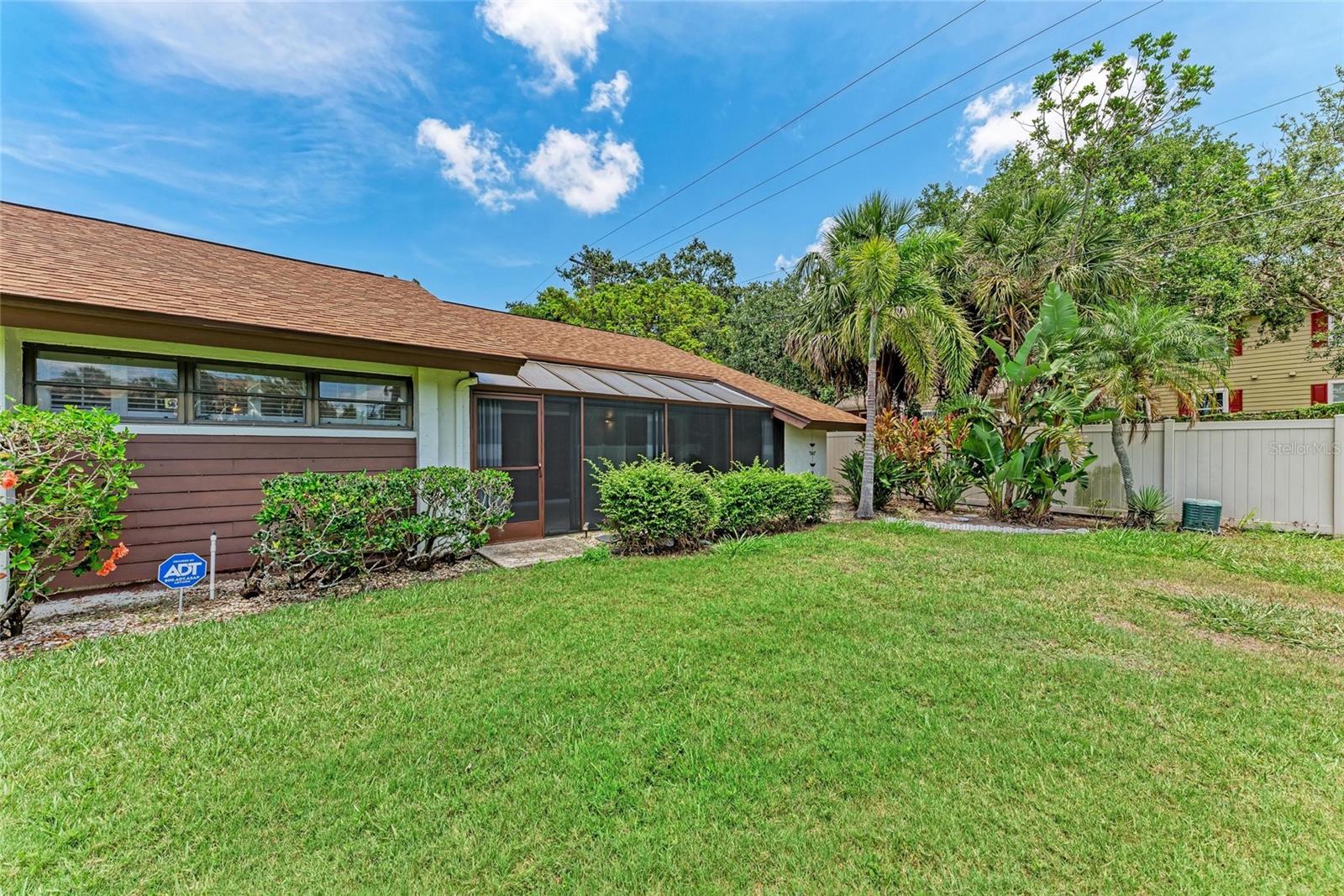 Image 17 of 59 For 4644 Red Maple Road 1303