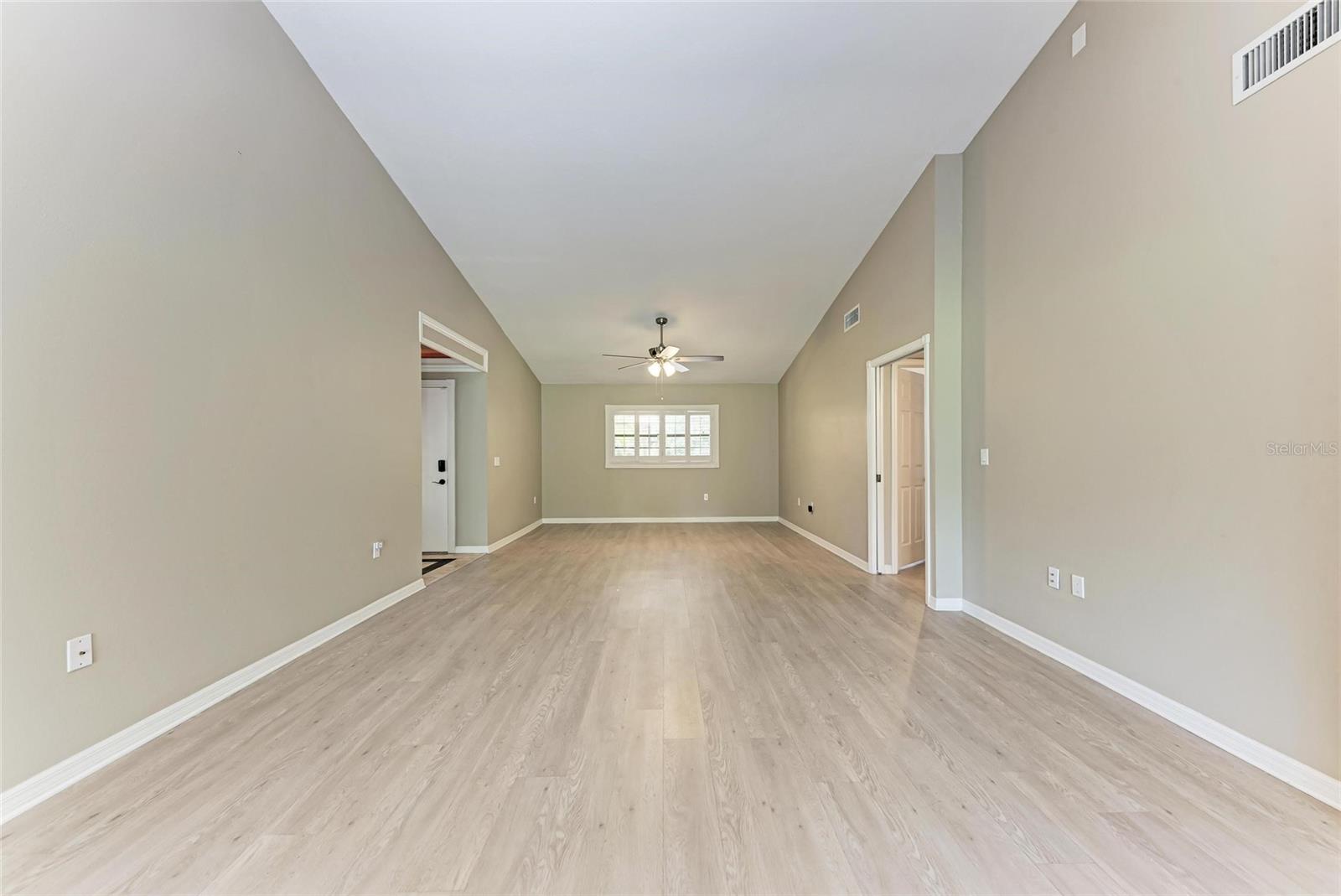 Image 24 of 59 For 4644 Red Maple Road 1303