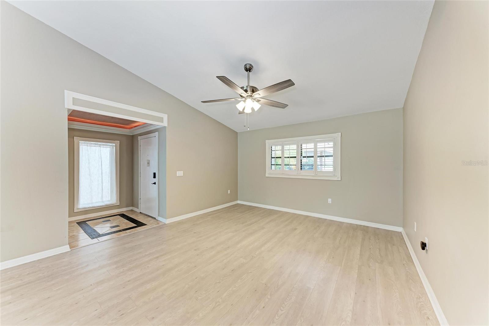 Image 33 of 59 For 4644 Red Maple Road 1303