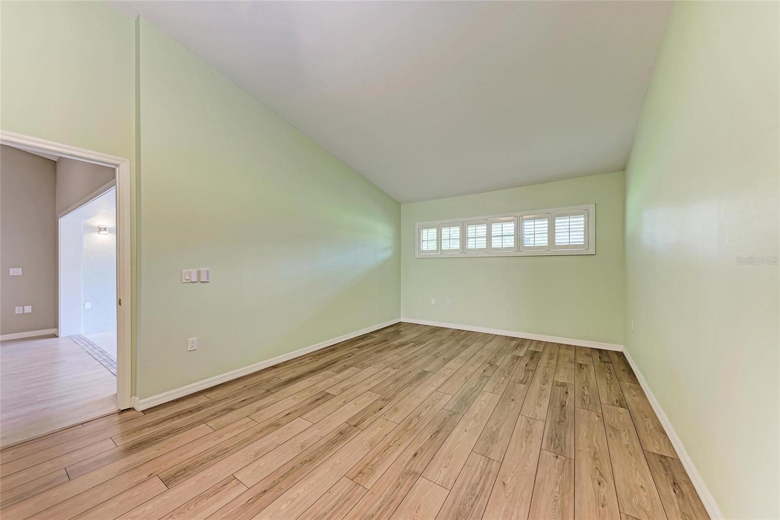 Image 34 of 59 For 4644 Red Maple Road 1303