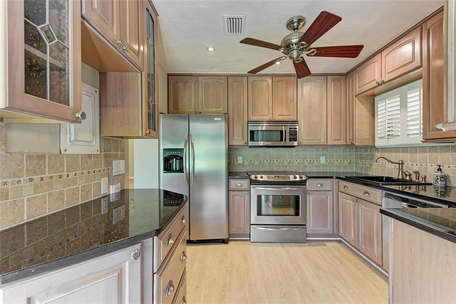 Image 7 of 59 For 4644 Red Maple Road 1303
