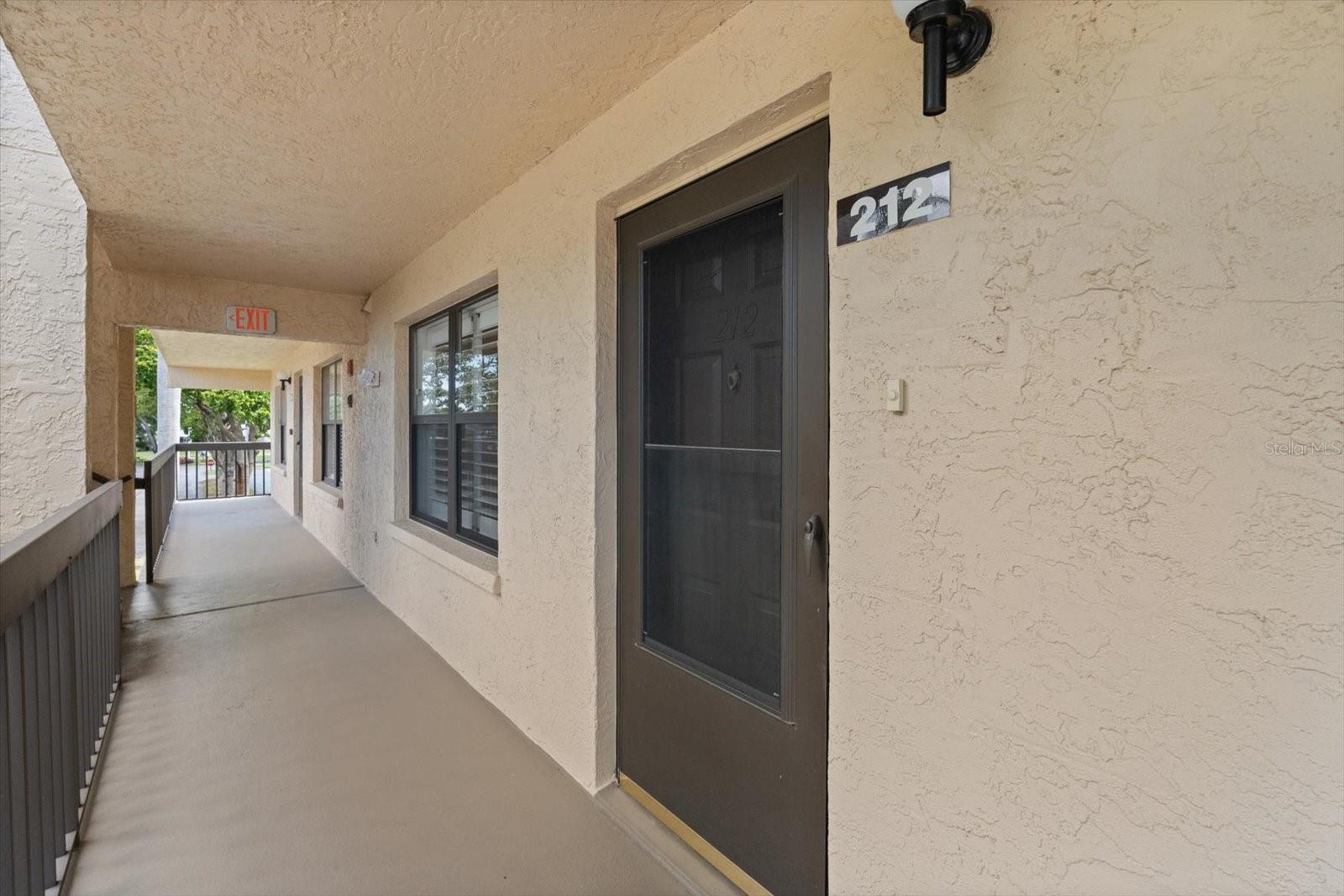 Image 3 of 20 For 515 30th Avenue W H212
