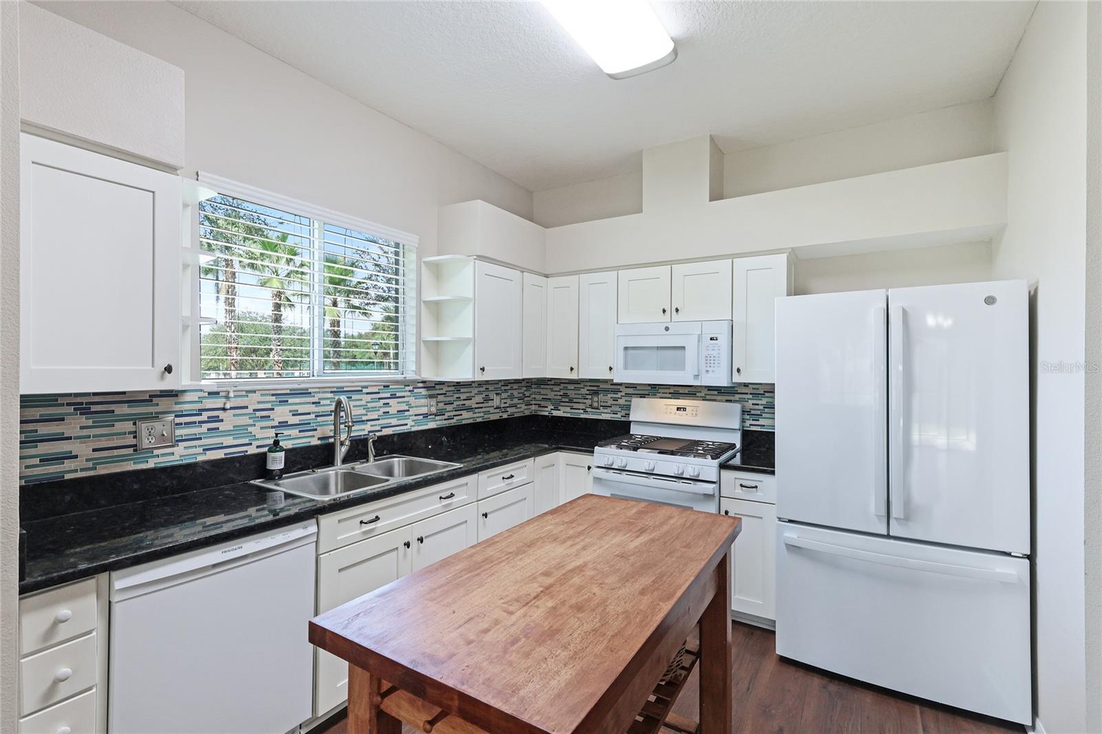 Image 10 of 41 For 3303 Pine Top Drive