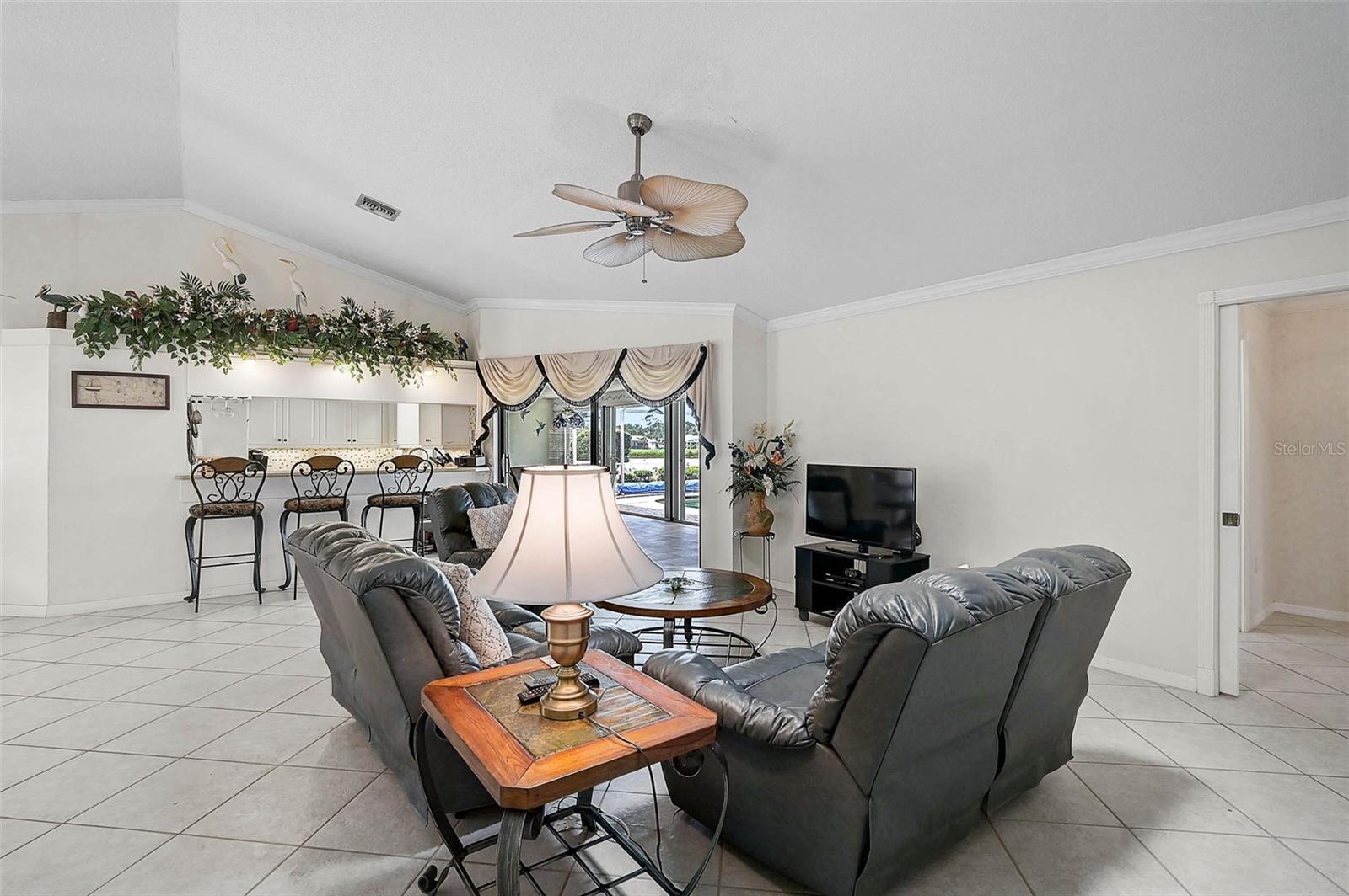 Image 14 of 52 For 1227 Waterside Lane