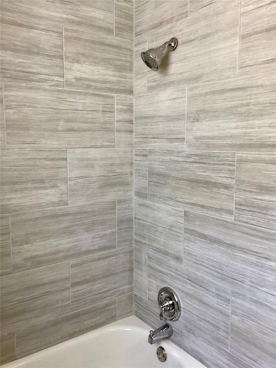 Image 11 of 22 For 1512 18th Avenue W