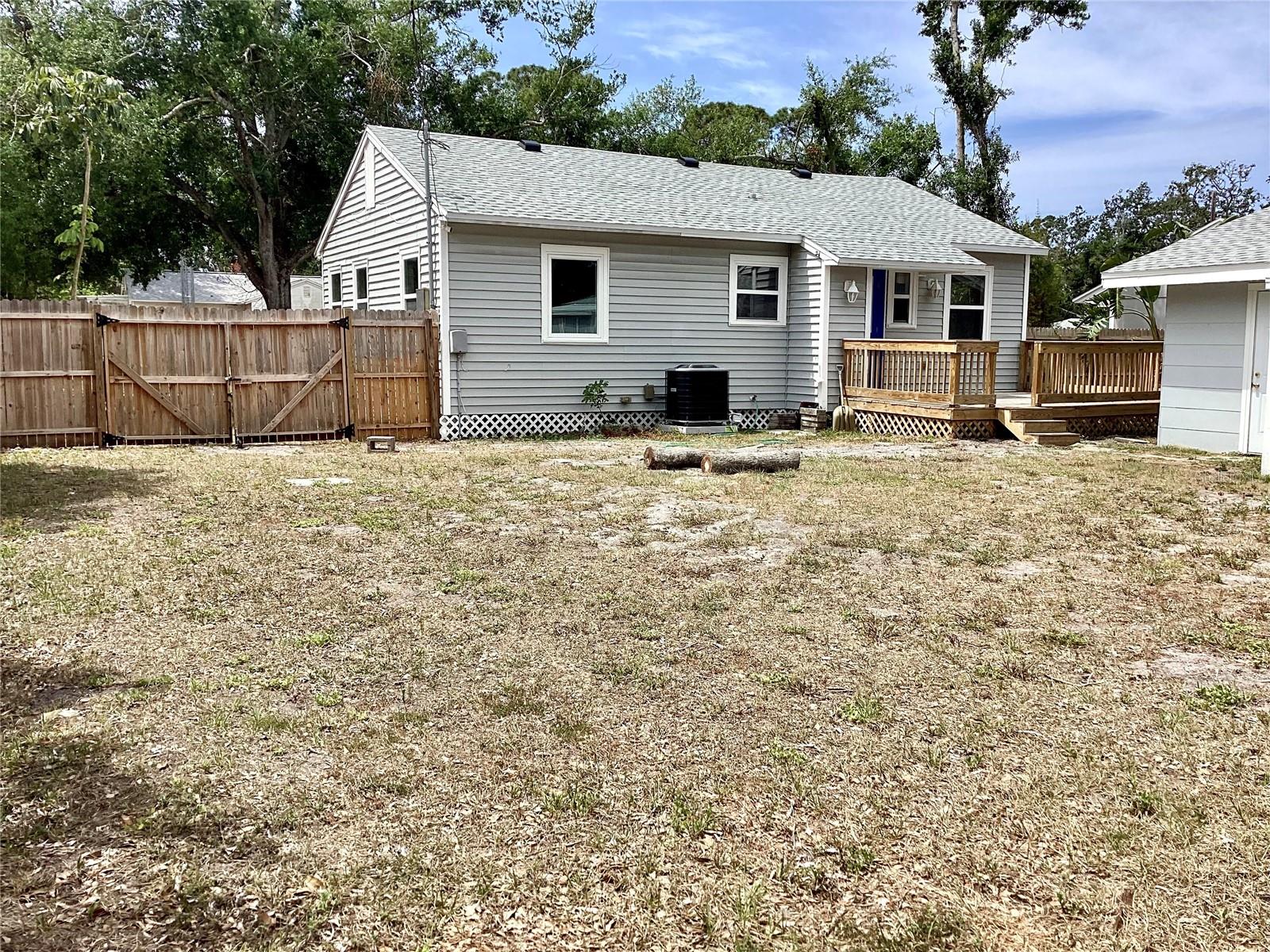 Image 21 of 22 For 1512 18th Avenue W