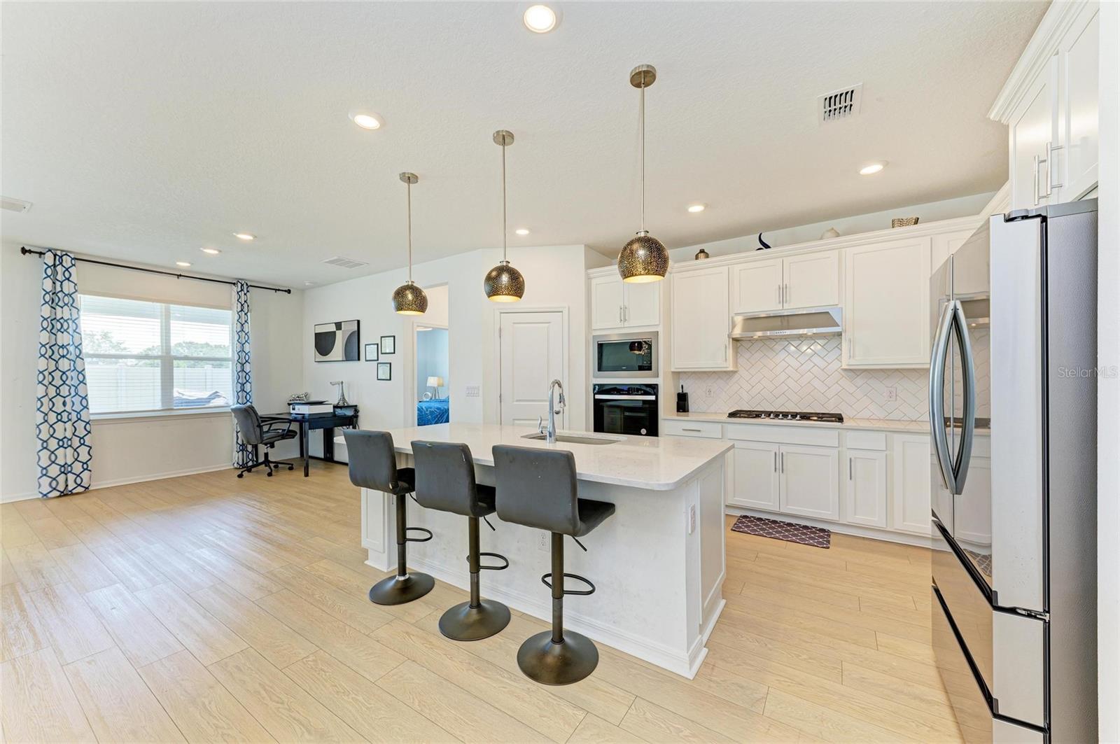 Image 11 of 43 For 2926 61st Drive E