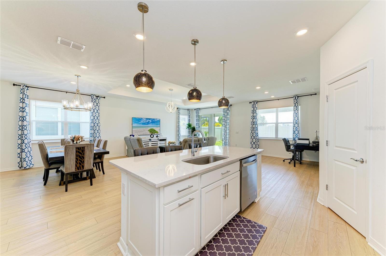 Image 13 of 43 For 2926 61st Drive E