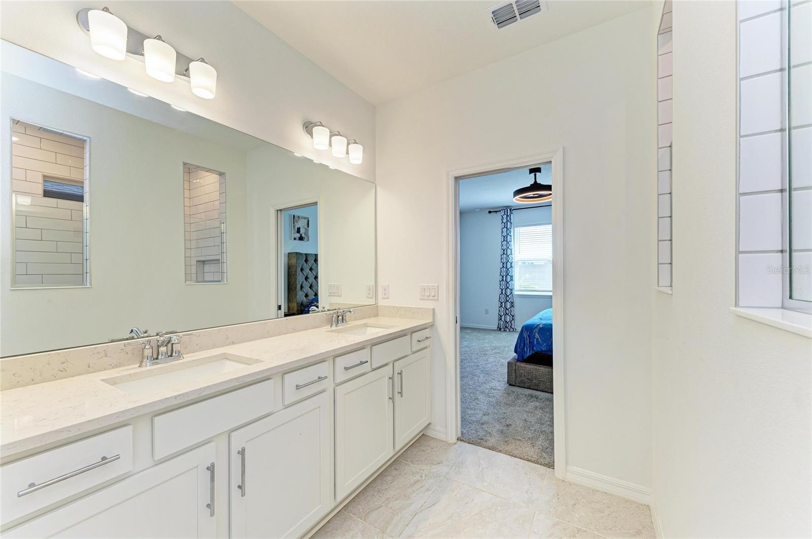 Image 23 of 43 For 2926 61st Drive E