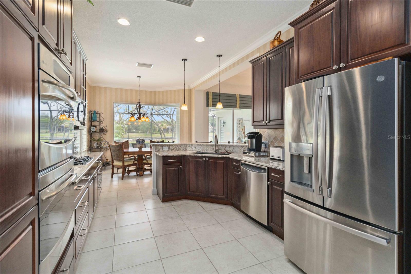 Image 19 of 49 For 12240 Thornhill Court