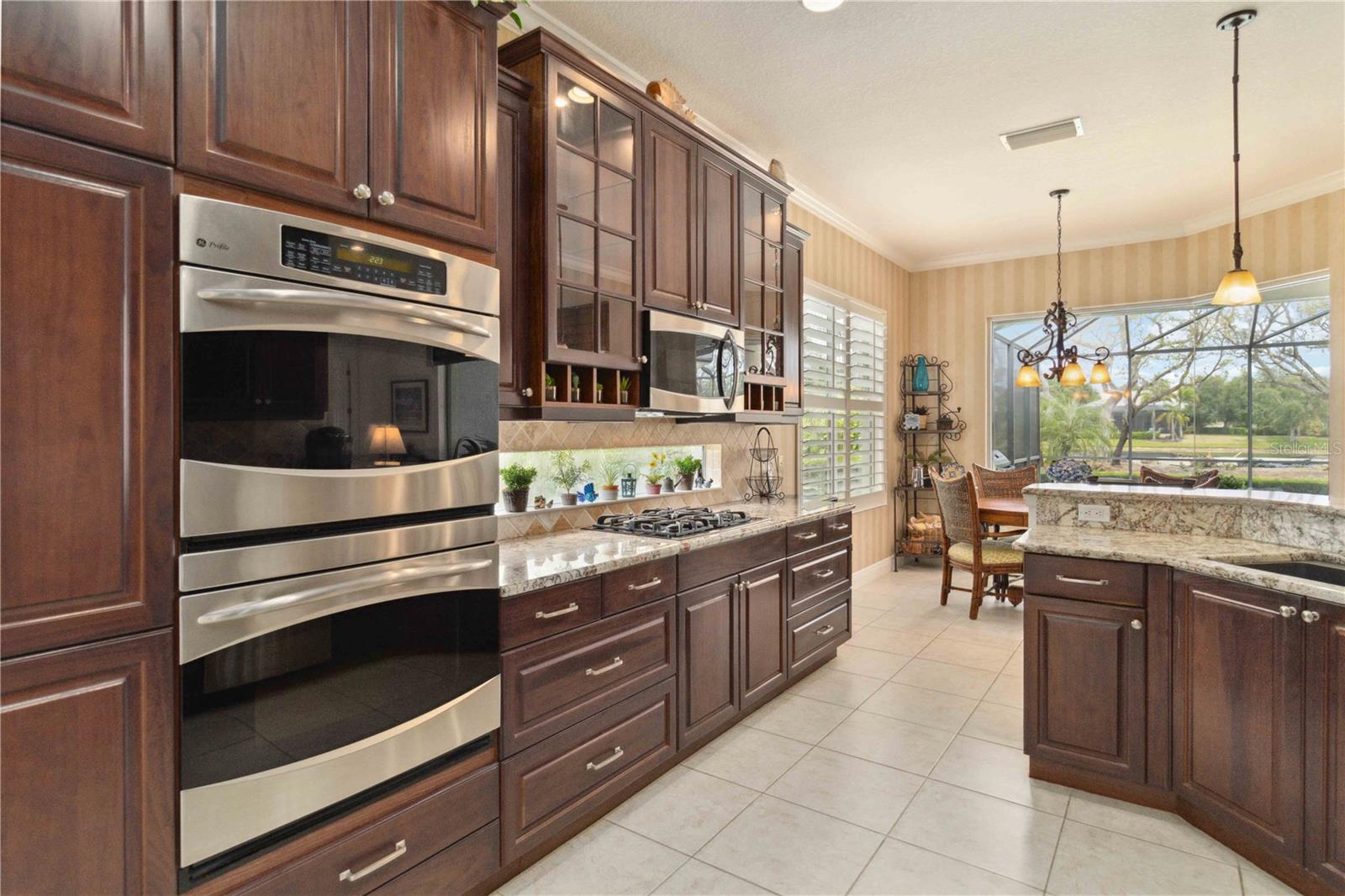 Image 21 of 49 For 12240 Thornhill Court