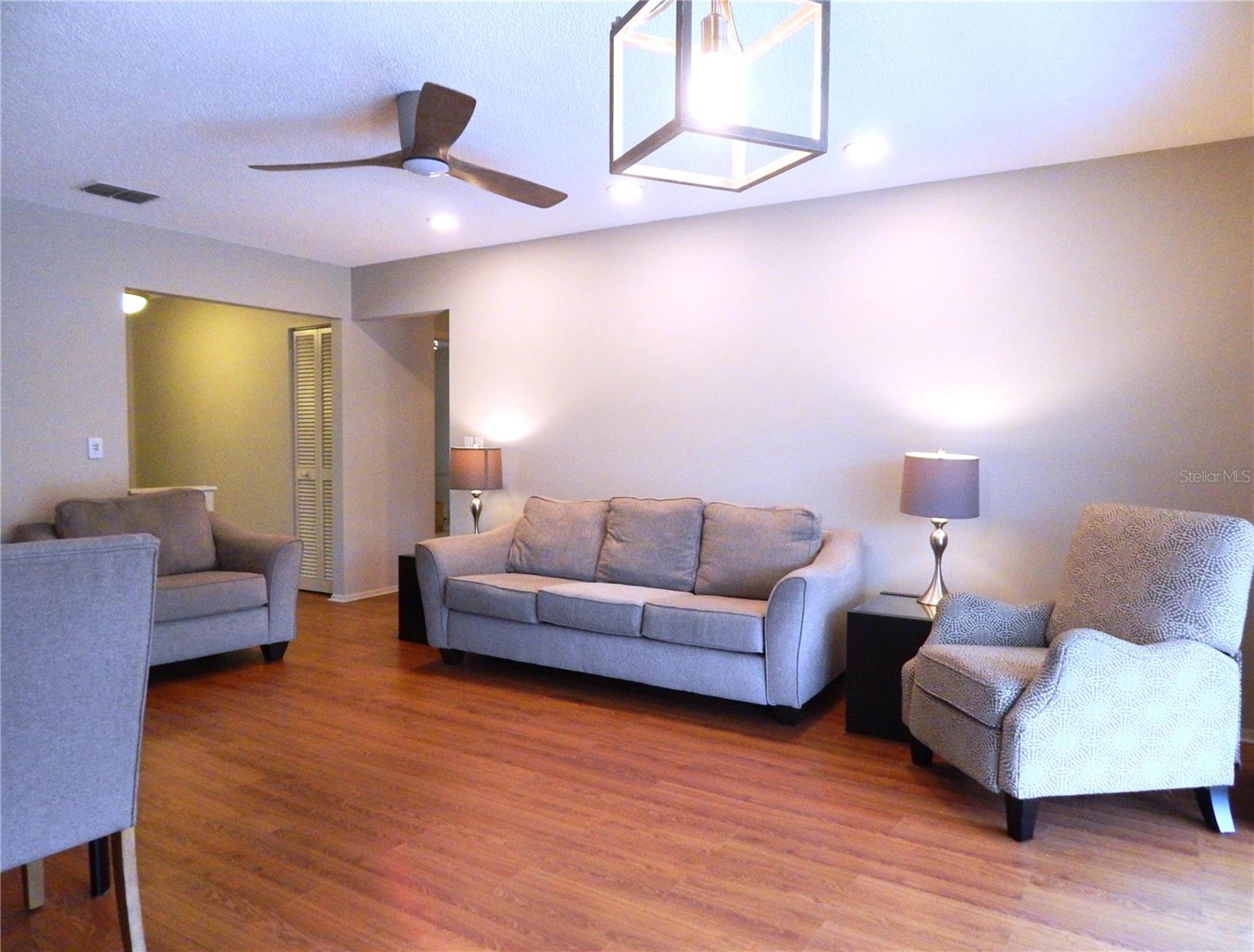 Image 4 of 47 For 7719 9th Avenue Drive Nw