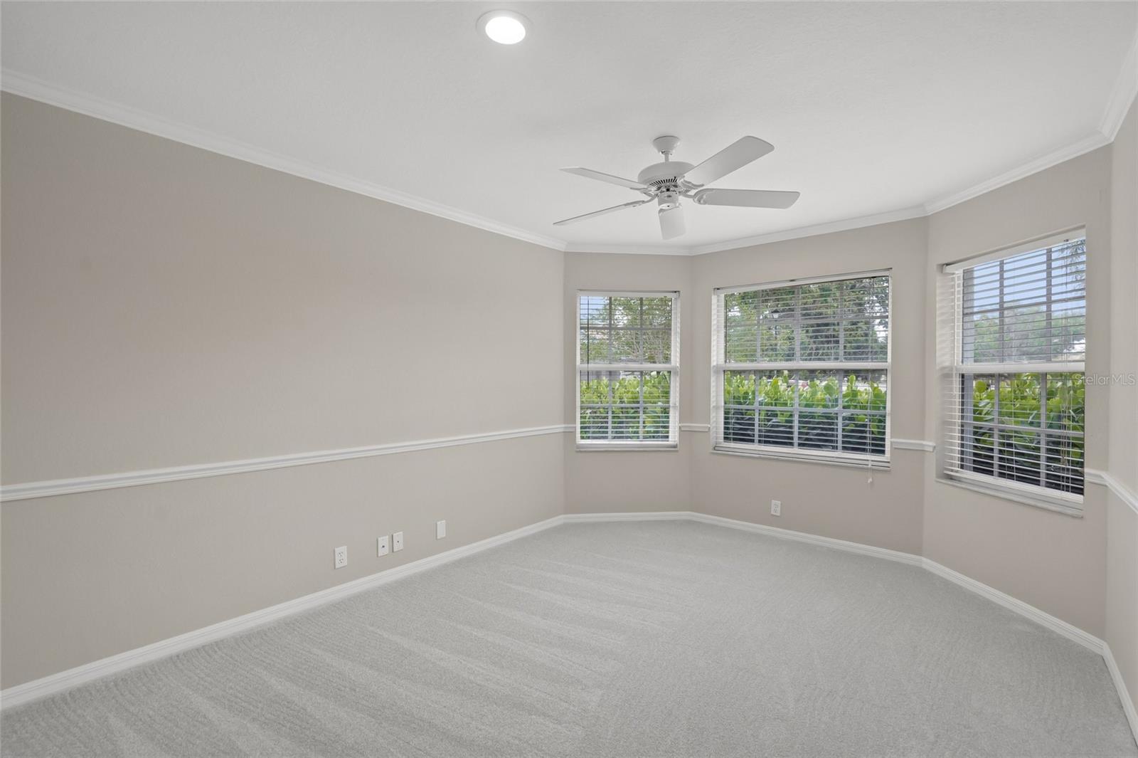 Image 11 of 26 For 6664 Deering Circle