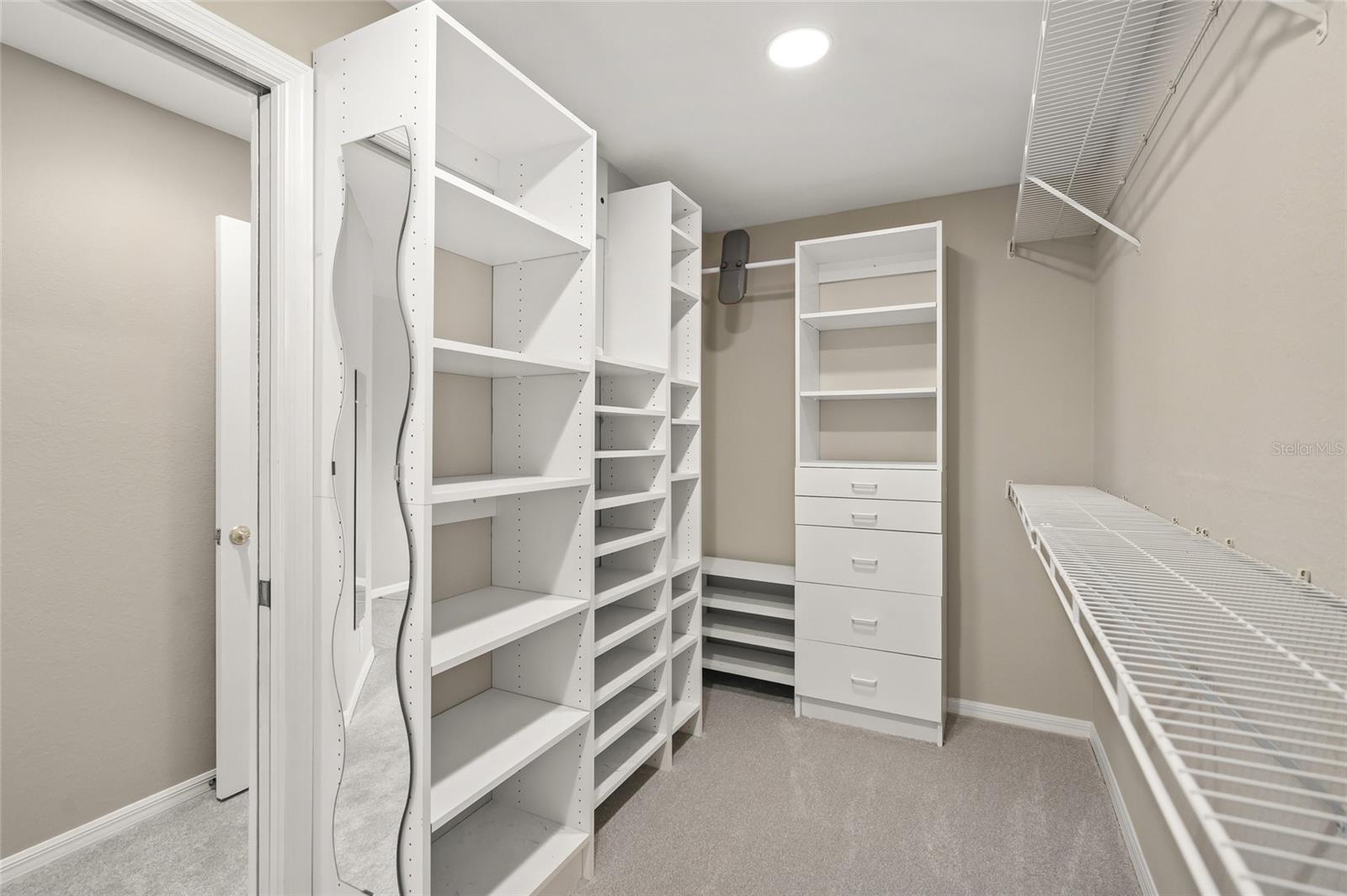 Image 14 of 26 For 6664 Deering Circle