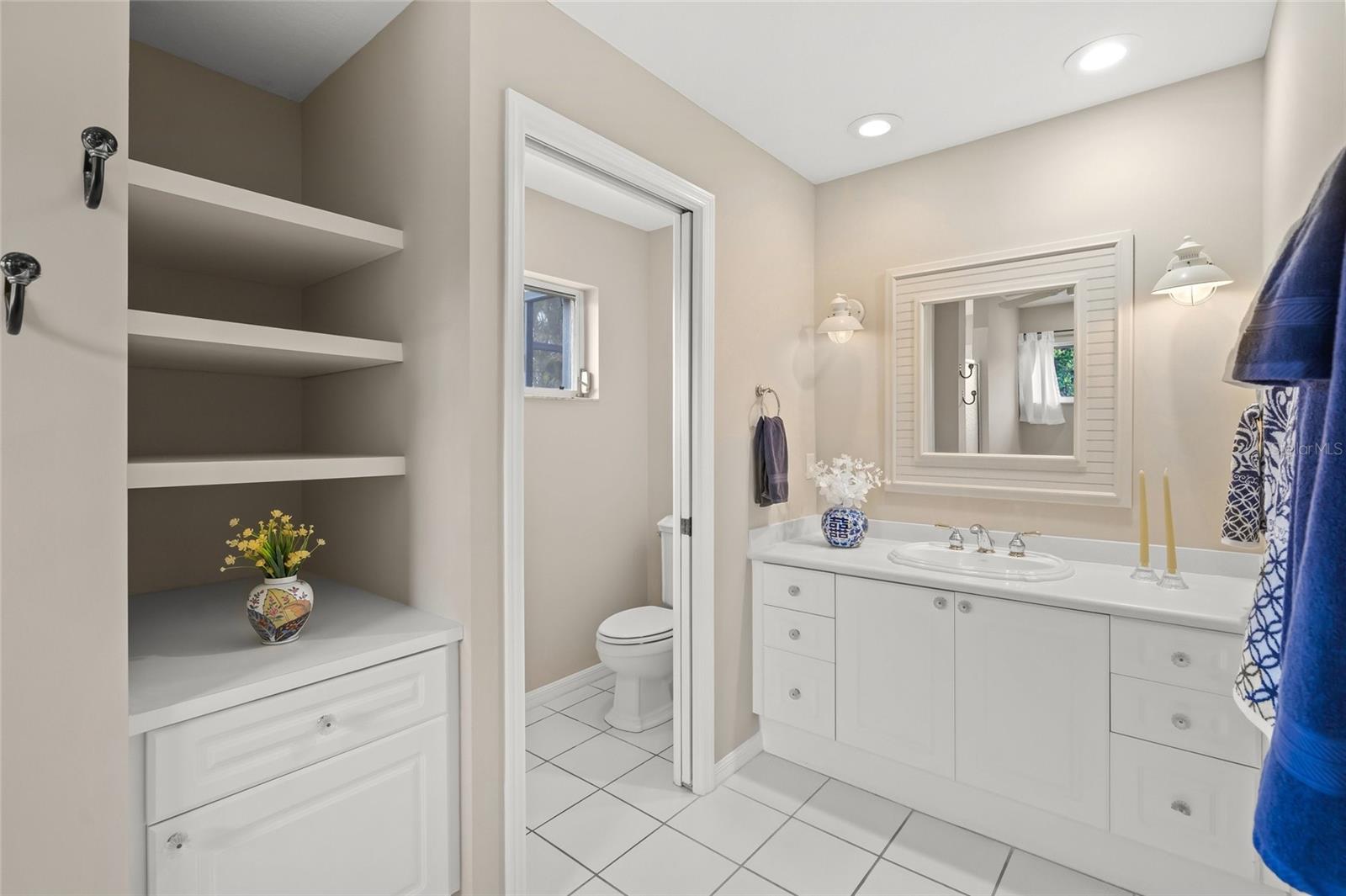 Image 16 of 26 For 6664 Deering Circle