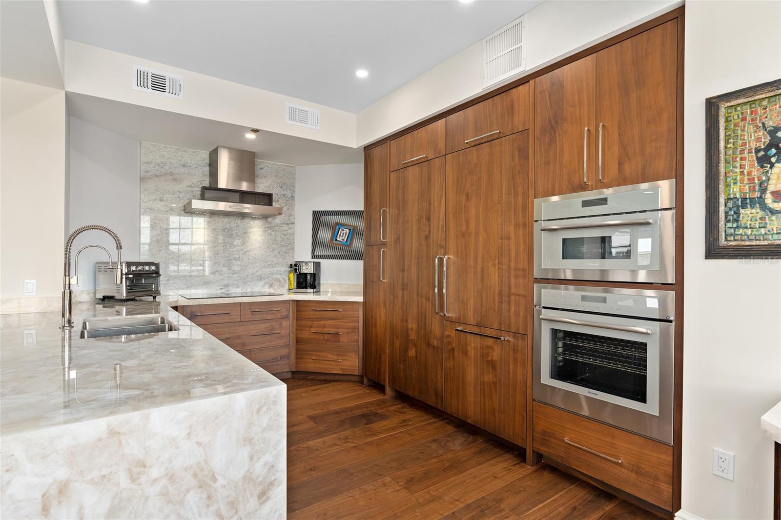 Image 14 of 63 For 5531 Cannes Cir  201