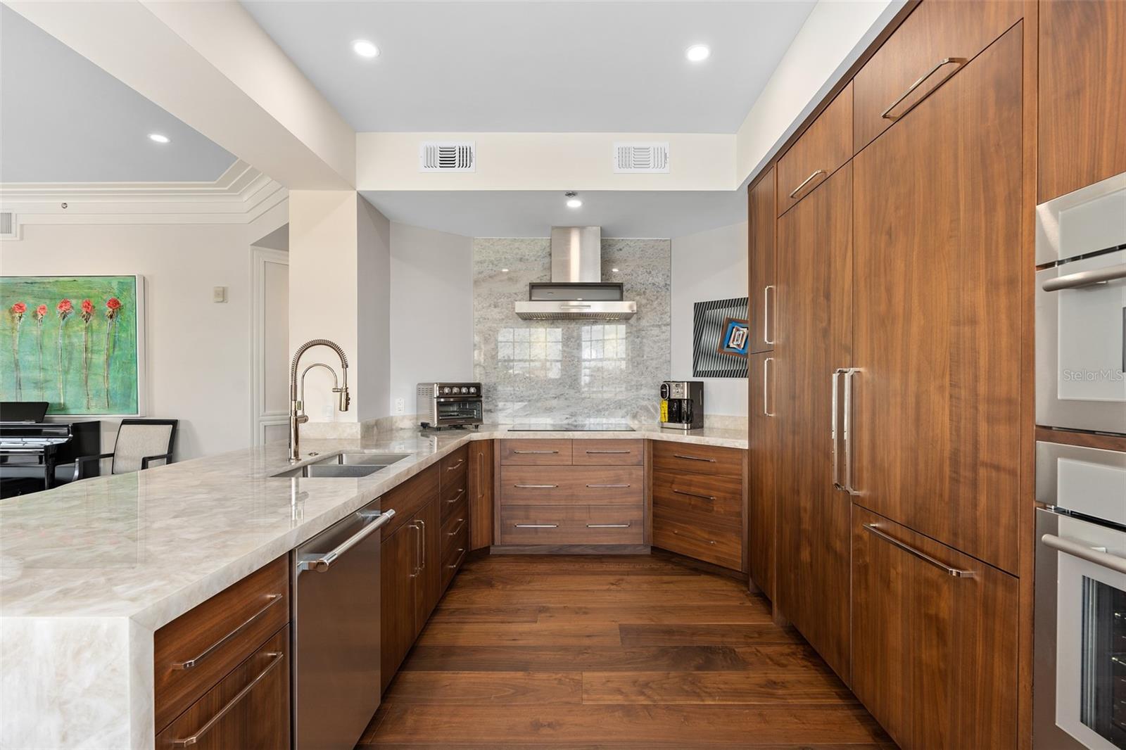Image 15 of 63 For 5531 Cannes Cir  201