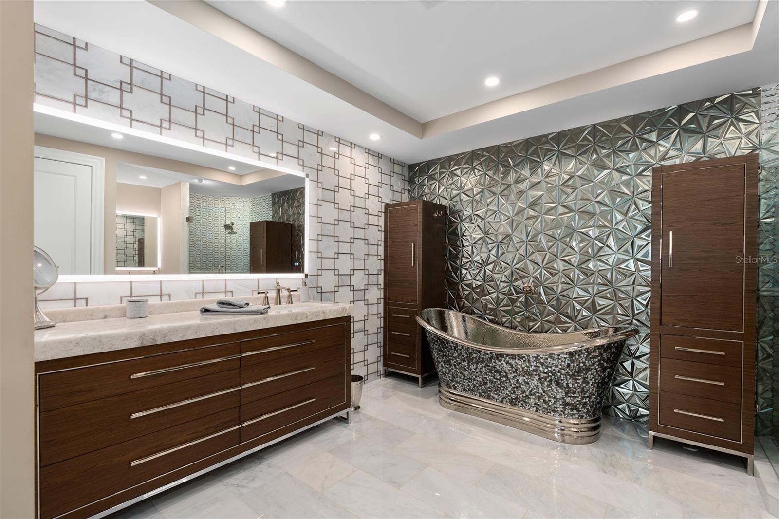 Image 25 of 63 For 5531 Cannes Cir  201