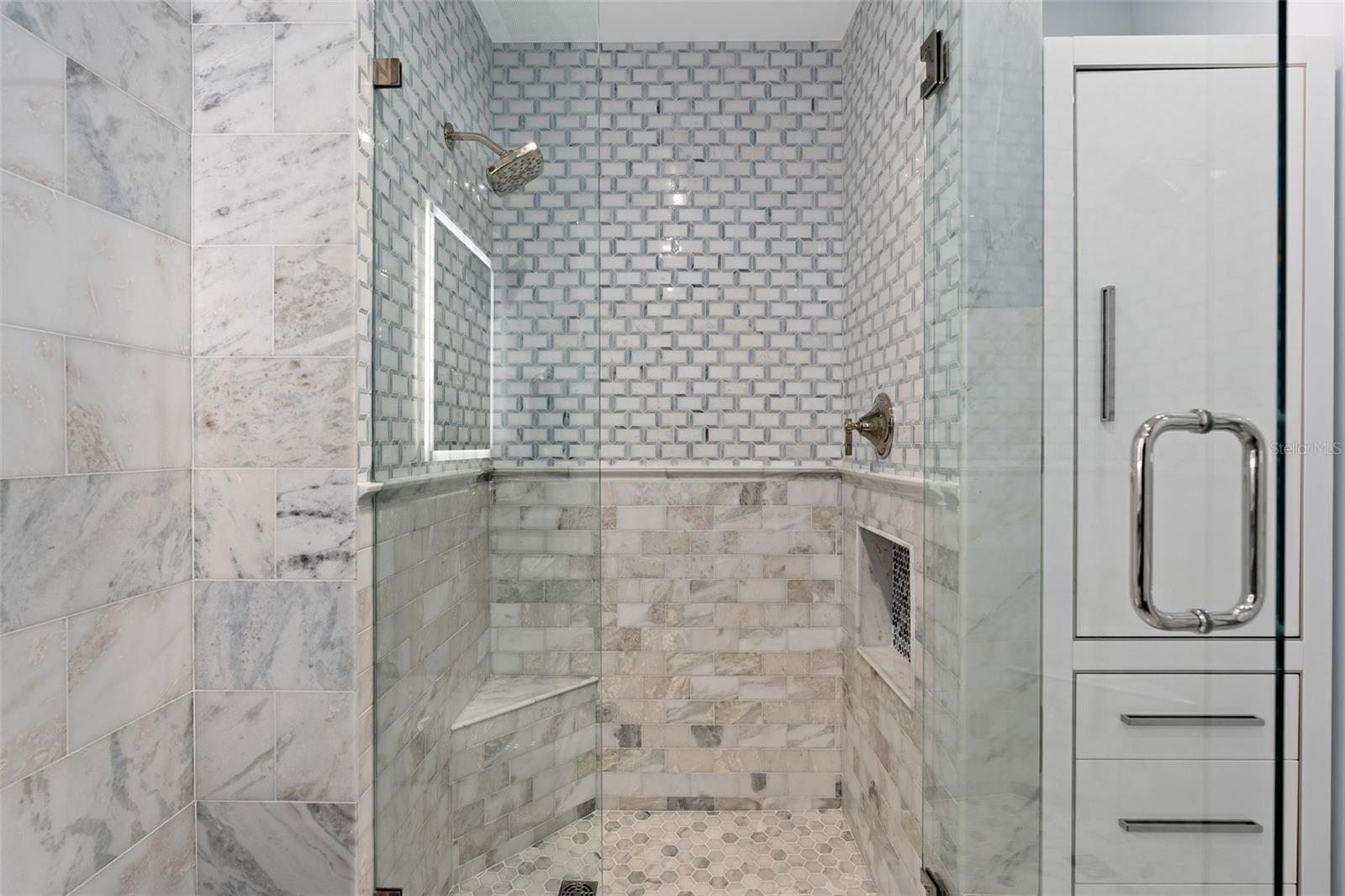 Image 31 of 63 For 5531 Cannes Cir  201