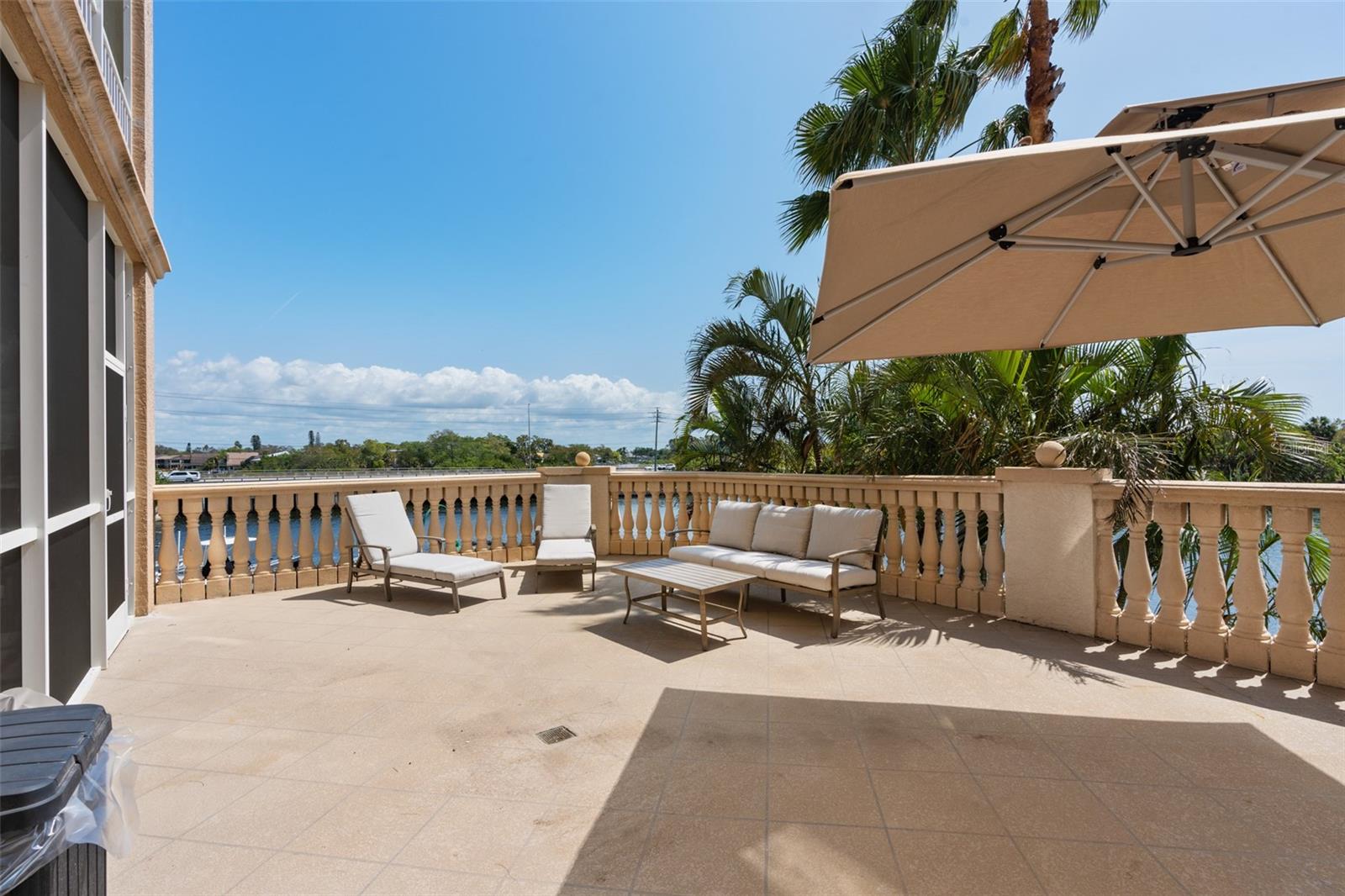 Image 39 of 63 For 5531 Cannes Cir  201