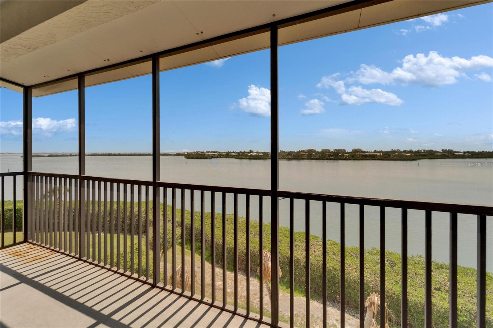 Image 14 of 81 For 3540 Gulf Of Mexico Drive 303