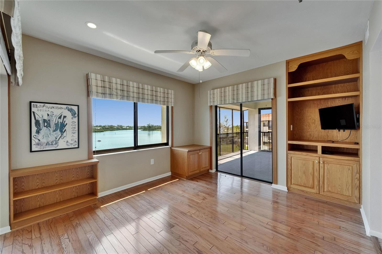 Image 18 of 81 For 3540 Gulf Of Mexico Drive 303