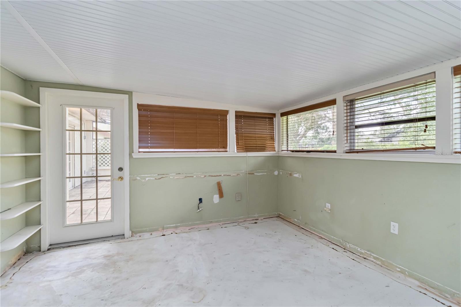 Image 19 of 29 For 6203 Courtside Drive 21