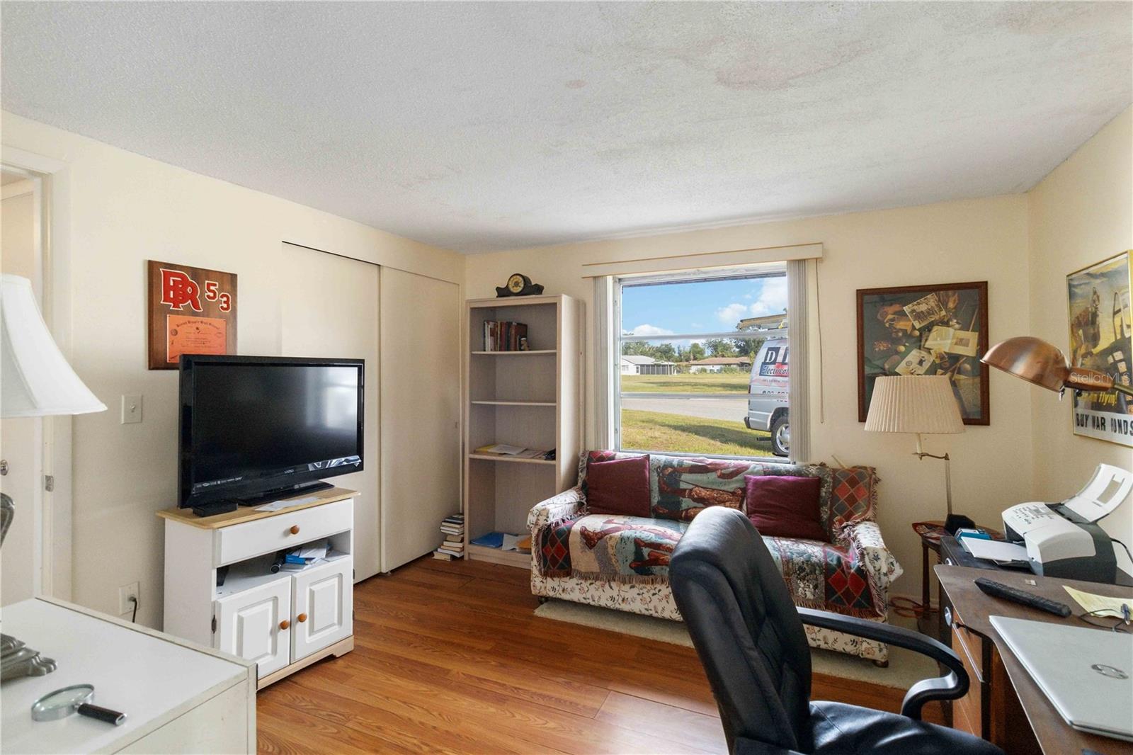 Image 10 of 30 For 577 Circlewood Drive X7