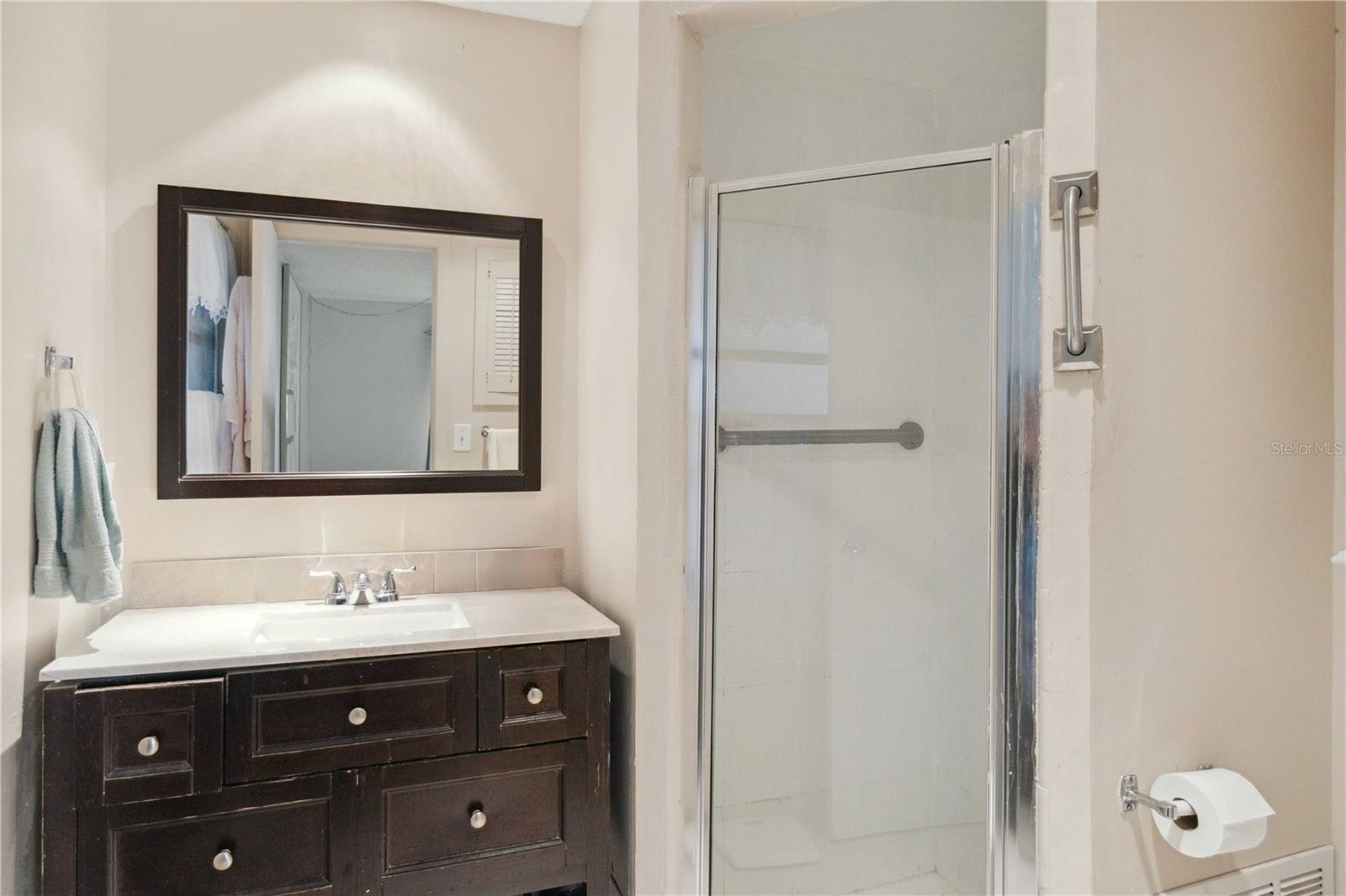 Image 16 of 30 For 577 Circlewood Drive X7