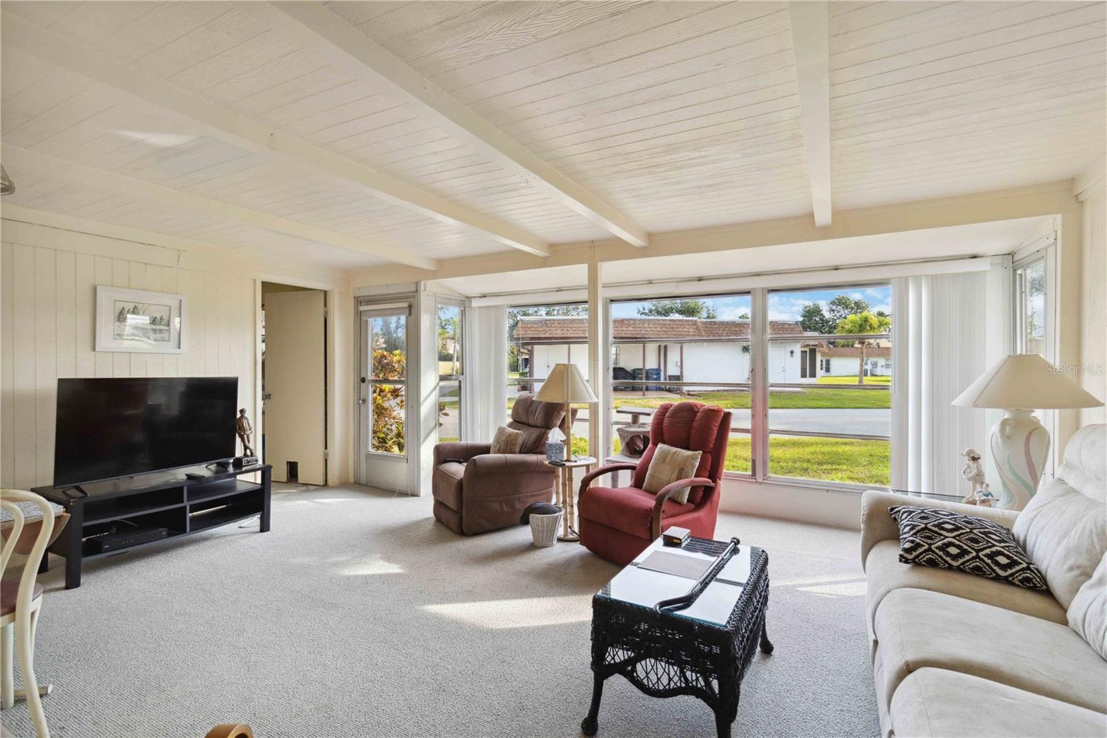 Image 20 of 30 For 577 Circlewood Drive X7
