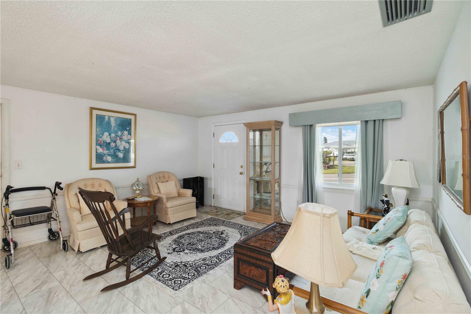 Image 3 of 30 For 577 Circlewood Drive X7