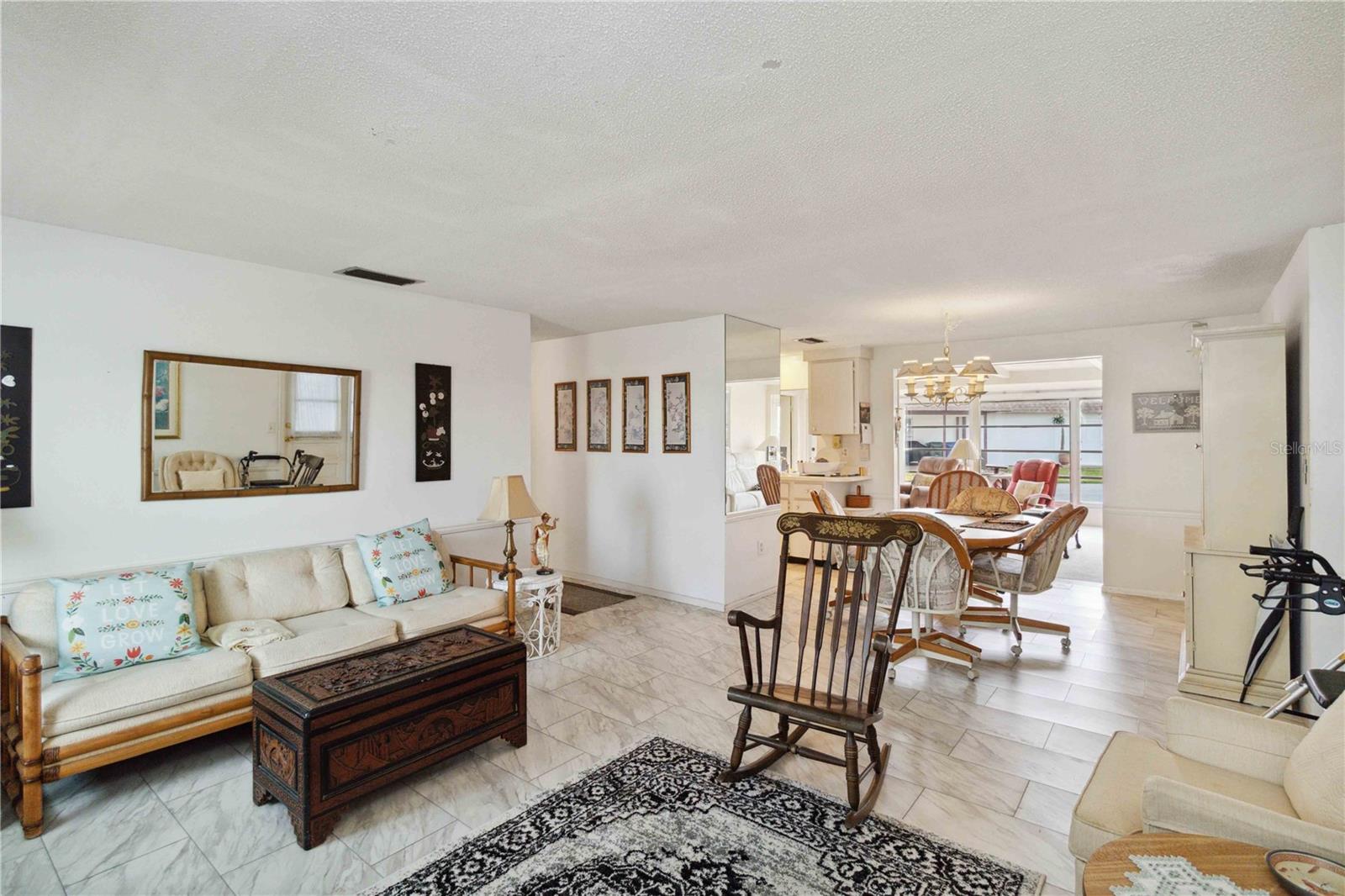 Image 5 of 30 For 577 Circlewood Drive X7