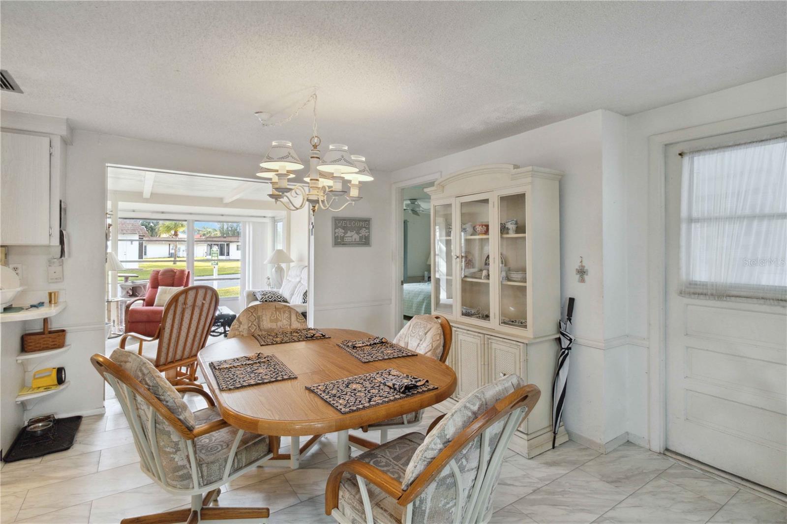 Image 6 of 30 For 577 Circlewood Drive X7
